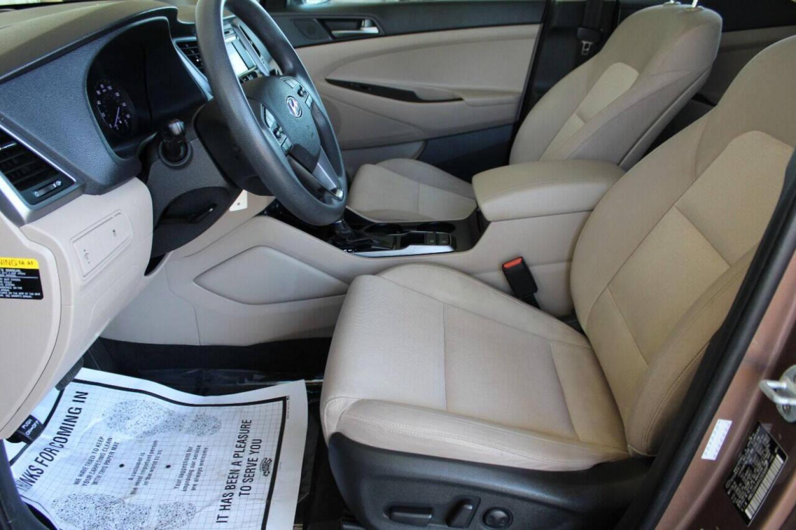 2017 Brown Hyundai Tucson SE w/Preferred Package (KM8J33A44HU) with an 2.0L L4 DOHC 16V engine, 6A transmission, located at 4301 NW 39th , Oklahoma City, OK, 73112, (405) 949-5600, 35.512135, -97.598671 - NO DRIVERS LICENCE NO-FULL COVERAGE INSURANCE-NO CREDIT CHECK. COME ON OVER TO SUPERSPORTS AND TAKE A LOOK AND TEST DRIVE. PLEASE GIVE US A CALL AT (405) 949-5600. NO LICENSIA DE MANEJAR- NO SEGURO DE COBERTURA TOTAL- NO VERIFICACCION DE CREDITO. POR FAVOR VENGAN A SUPERSPORTS, ECHE UN - Photo#23
