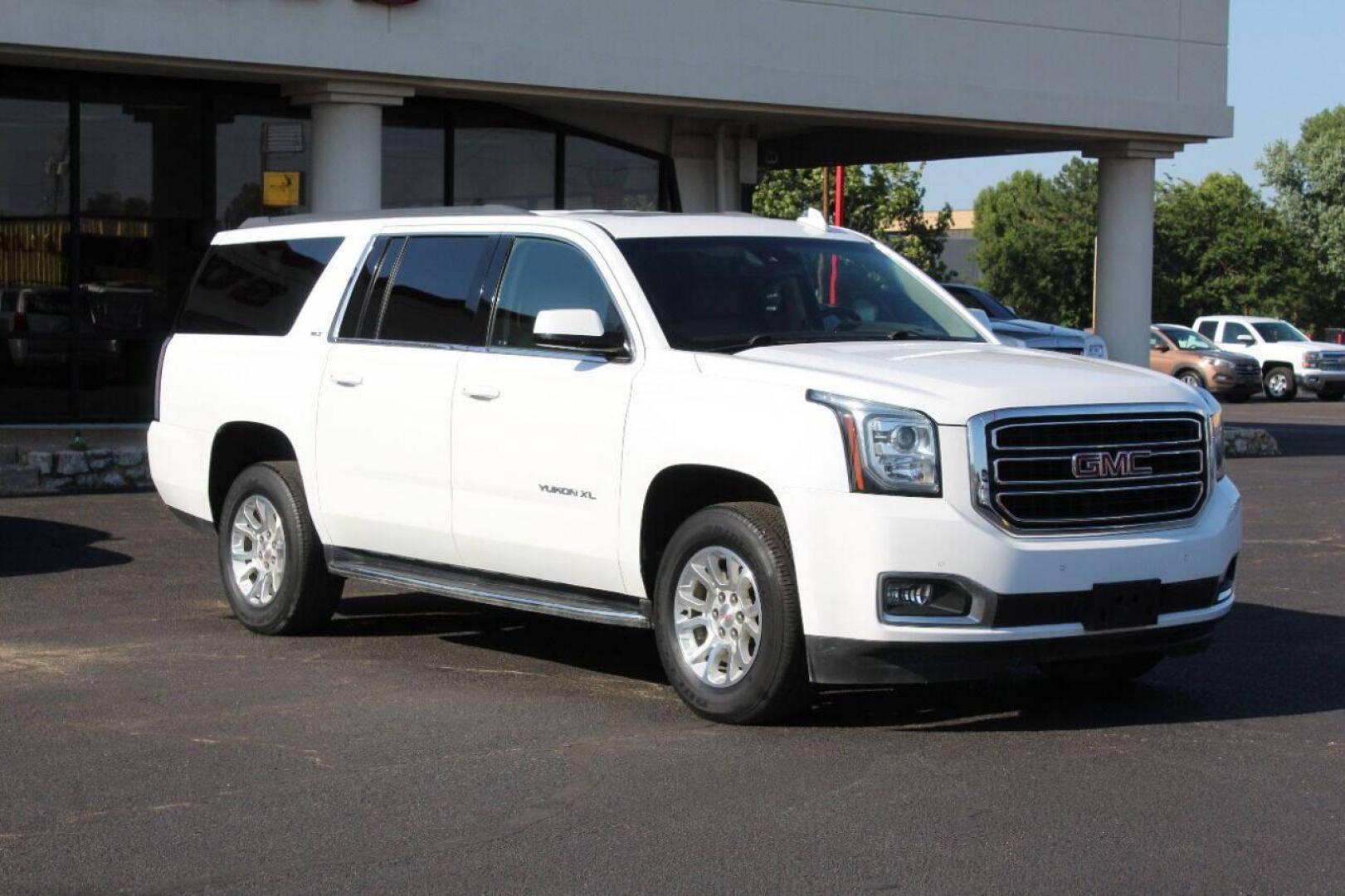 2019 White GMC Yukon XL SLT 2WD (1GKS1GKC3KR) with an 5.3L V8 OHV 16V engine, 6A transmission, located at 4301 NW 39th , Oklahoma City, OK, 73112, (405) 949-5600, 35.512135, -97.598671 - NO DRIVERS LICENCE NO-FULL COVERAGE INSURANCE-NO CREDIT CHECK. COME ON OVER TO SUPERSPORTS AND TAKE A LOOK AND TEST DRIVE. PLEASE GIVE US A CALL AT (405) 949-5600. NO LICENSIA DE MANEJAR- NO SEGURO DE COBERTURA TOTAL- NO VERIFICACCION DE CREDITO. POR FAVOR VENGAN A SUPERSPORTS, ECHE UN - Photo#0