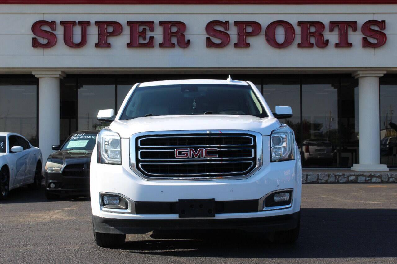 2019 White GMC Yukon XL SLT 2WD (1GKS1GKC3KR) with an 5.3L V8 5.3L V8 engine, Automatic 6-Speed transmission, located at 4301 NW 39th , Oklahoma City, OK, 73112, (405) 949-5600, 35.512135, -97.598671 - NO DRIVERS LICENCE NO-FULL COVERAGE INSURANCE-NO CREDIT CHECK. COME ON OVER TO SUPERSPORTS AND TAKE A LOOK AND TEST DRIVE. PLEASE GIVE US A CALL AT (405) 949-5600. NO LICENSIA DE MANEJAR- NO SEGURO DE COBERTURA TOTAL- NO VERIFICACCION DE CREDITO. POR FAVOR VENGAN A SUPERSPORTS, ECHE UN - Photo#2