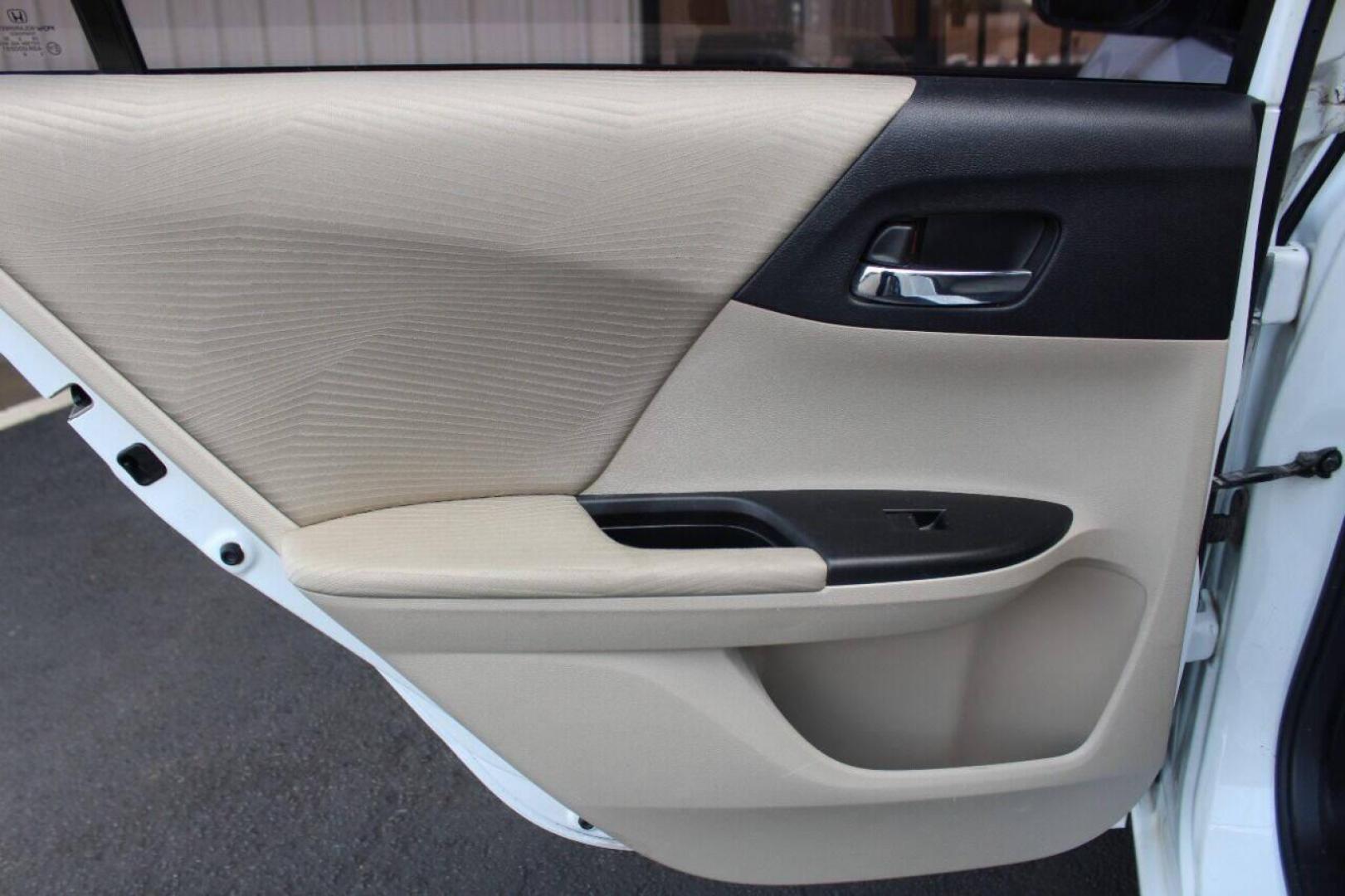 2015 White Honda Accord LX Sedan CVT (1HGCR2F33FA) with an 2.4L L4 DOHC 16V engine, Continuously Variable Transmission transmission, located at 4301 NW 39th , Oklahoma City, OK, 73112, (405) 949-5600, 35.512135, -97.598671 - Photo#33
