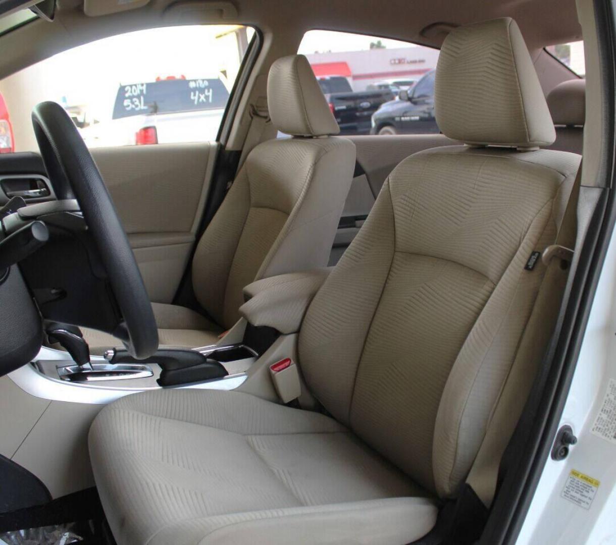 2015 White Honda Accord LX Sedan CVT (1HGCR2F33FA) with an 2.4L L4 DOHC 16V engine, Continuously Variable Transmission transmission, located at 4301 NW 39th , Oklahoma City, OK, 73112, (405) 949-5600, 35.512135, -97.598671 - Photo#22