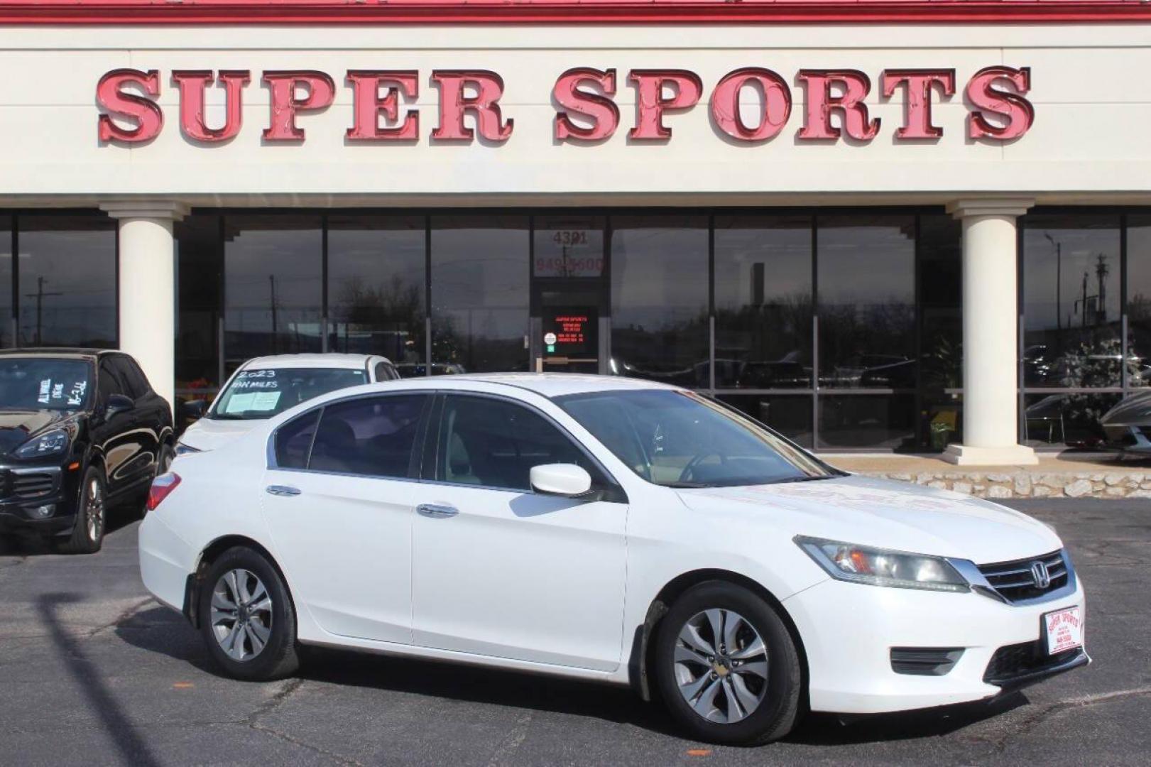 2015 White Honda Accord LX Sedan CVT (1HGCR2F33FA) with an 2.4L L4 DOHC 16V engine, Continuously Variable Transmission transmission, located at 4301 NW 39th , Oklahoma City, OK, 73112, (405) 949-5600, 35.512135, -97.598671 - Photo#1