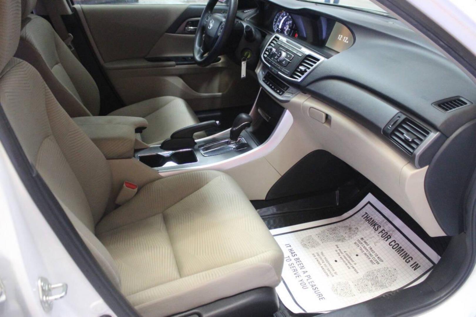 2015 White Honda Accord LX Sedan CVT (1HGCR2F33FA) with an 2.4L L4 DOHC 16V engine, Continuously Variable Transmission transmission, located at 4301 NW 39th , Oklahoma City, OK, 73112, (405) 949-5600, 35.512135, -97.598671 - Photo#9