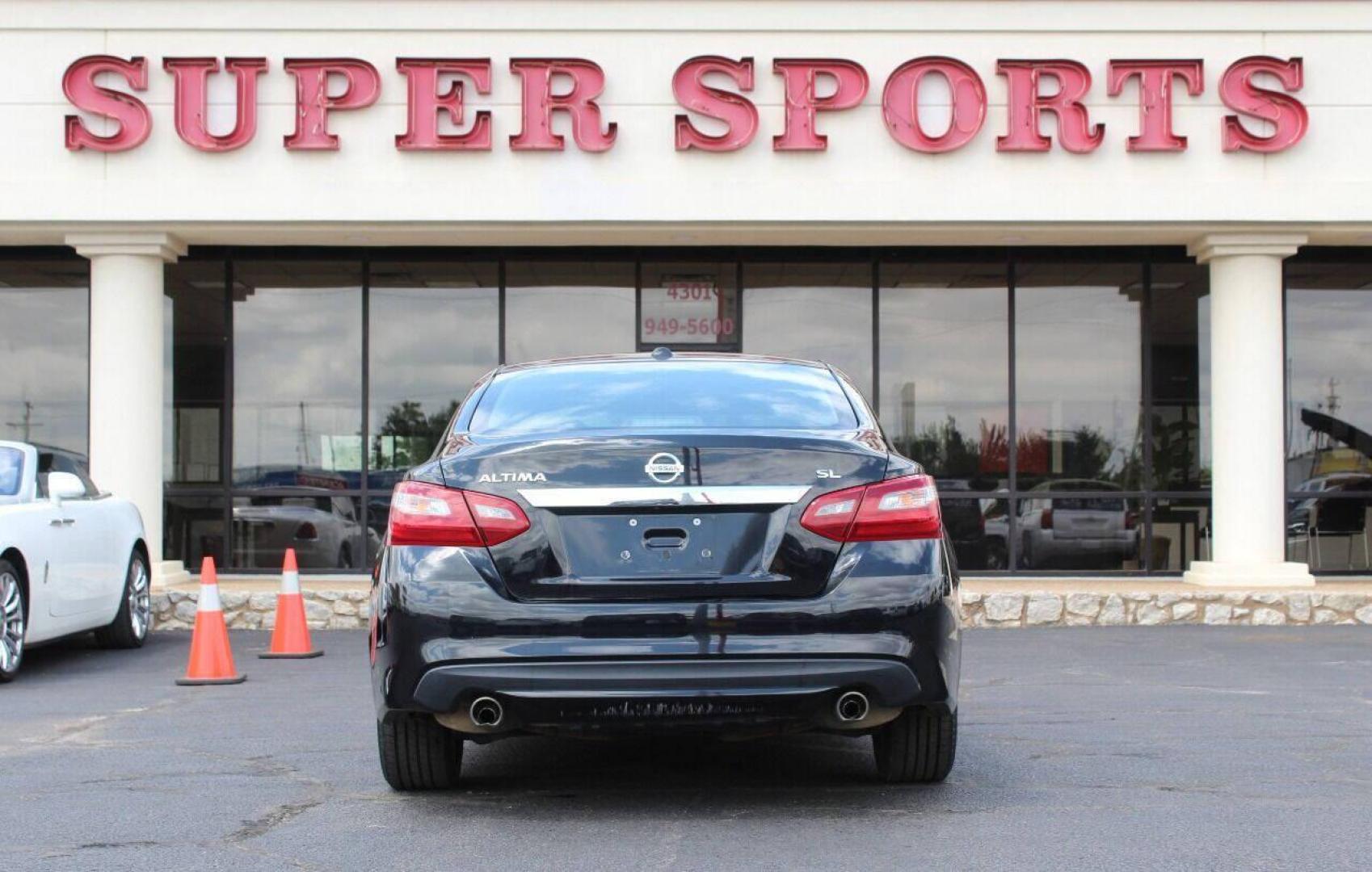 2018 Black Nissan Altima 2.5 (1N4AL3AP2JC) with an 2.5L L4 DOHC 16V engine, CVT transmission, located at 4301 NW 39th , Oklahoma City, OK, 73112, (405) 949-5600, 35.512135, -97.598671 - NO DRIVERS LICENSE - NO FULL COVERAGE INSURANCE - NO CREDIT CHECK. COME ON OVER TO SUPERSPORTS AND TAKE A LOOK AND TEST DRIVE. PLEASE GIVE US A CALL AT (405) 949-5600. NO LICENCIA DE MANEJAR - NO SEGURO DE COBERTURA TOTAL - NO VERIFICACION DE CREDITO. POR FAVOR VENGAN A SUPERSPORTS, ECH - Photo#4