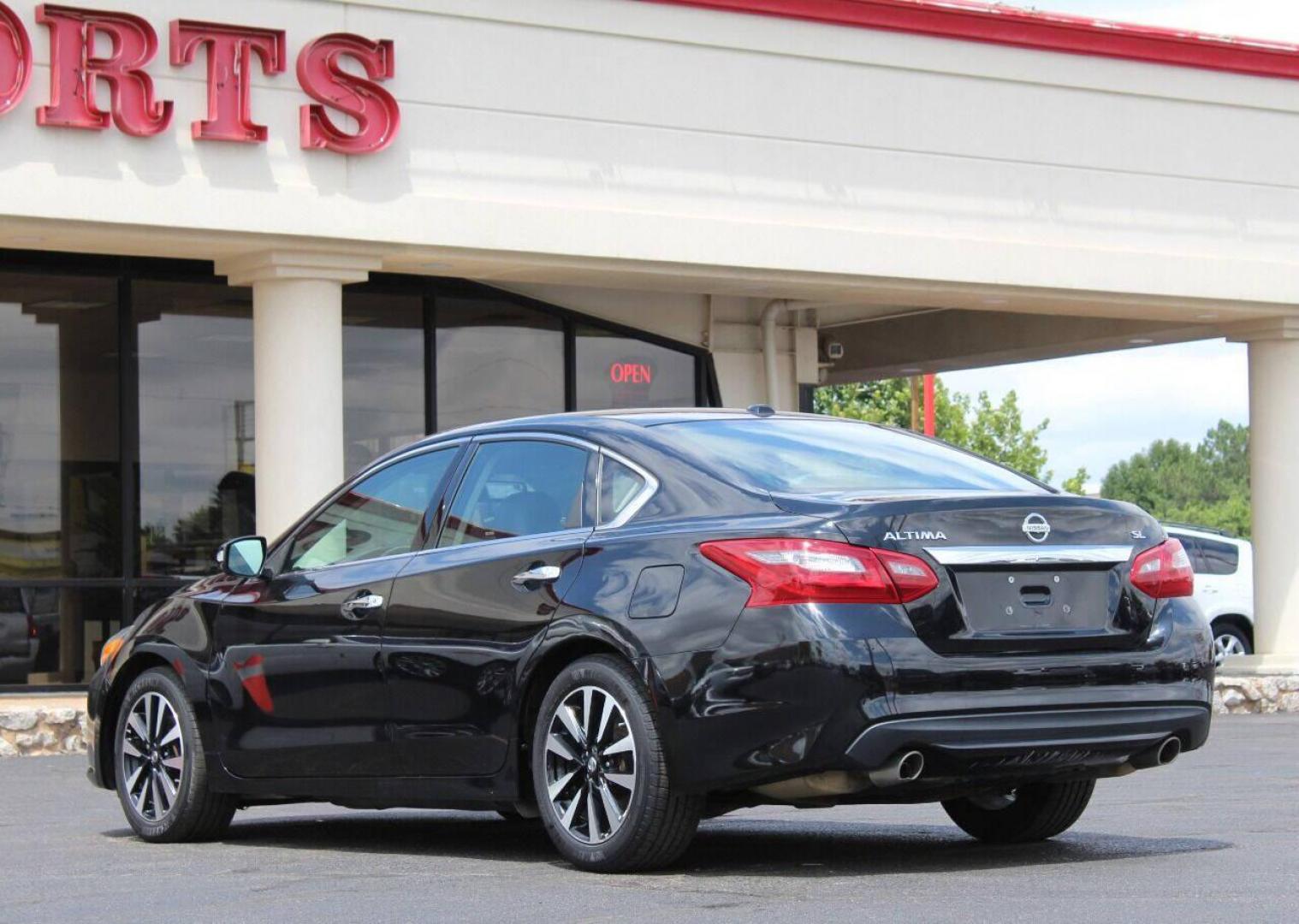 2018 Black Nissan Altima 2.5 (1N4AL3AP2JC) with an 2.5L L4 DOHC 16V engine, CVT transmission, located at 4301 NW 39th , Oklahoma City, OK, 73112, (405) 949-5600, 35.512135, -97.598671 - NO DRIVERS LICENSE - NO FULL COVERAGE INSURANCE - NO CREDIT CHECK. COME ON OVER TO SUPERSPORTS AND TAKE A LOOK AND TEST DRIVE. PLEASE GIVE US A CALL AT (405) 949-5600. NO LICENCIA DE MANEJAR - NO SEGURO DE COBERTURA TOTAL - NO VERIFICACION DE CREDITO. POR FAVOR VENGAN A SUPERSPORTS, ECH - Photo#5