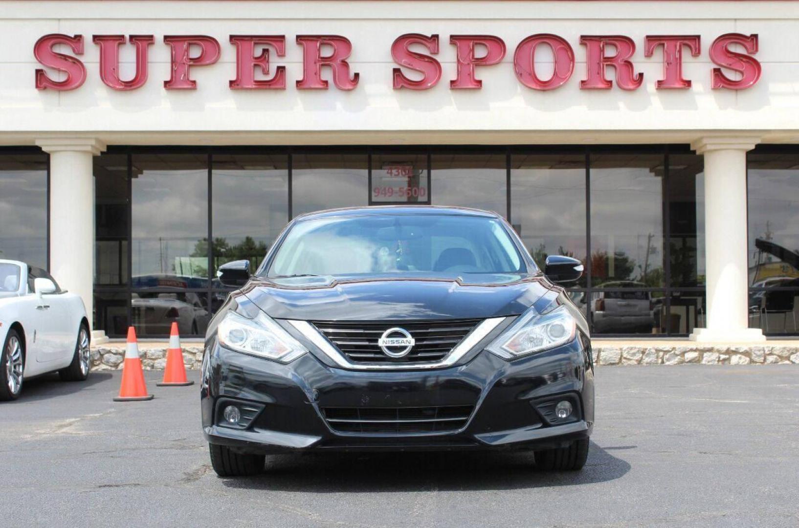 2018 Black Nissan Altima 2.5 (1N4AL3AP2JC) with an 2.5L L4 DOHC 16V engine, CVT transmission, located at 4301 NW 39th , Oklahoma City, OK, 73112, (405) 949-5600, 35.512135, -97.598671 - NO DRIVERS LICENSE - NO FULL COVERAGE INSURANCE - NO CREDIT CHECK. COME ON OVER TO SUPERSPORTS AND TAKE A LOOK AND TEST DRIVE. PLEASE GIVE US A CALL AT (405) 949-5600. NO LICENCIA DE MANEJAR - NO SEGURO DE COBERTURA TOTAL - NO VERIFICACION DE CREDITO. POR FAVOR VENGAN A SUPERSPORTS, ECH - Photo#2