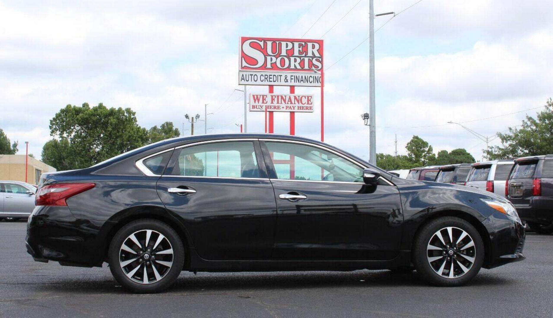 2018 Black Nissan Altima 2.5 (1N4AL3AP2JC) with an 2.5L L4 DOHC 16V engine, CVT transmission, located at 4301 NW 39th , Oklahoma City, OK, 73112, (405) 949-5600, 35.512135, -97.598671 - NO DRIVERS LICENSE - NO FULL COVERAGE INSURANCE - NO CREDIT CHECK. COME ON OVER TO SUPERSPORTS AND TAKE A LOOK AND TEST DRIVE. PLEASE GIVE US A CALL AT (405) 949-5600. NO LICENCIA DE MANEJAR - NO SEGURO DE COBERTURA TOTAL - NO VERIFICACION DE CREDITO. POR FAVOR VENGAN A SUPERSPORTS, ECH - Photo#3