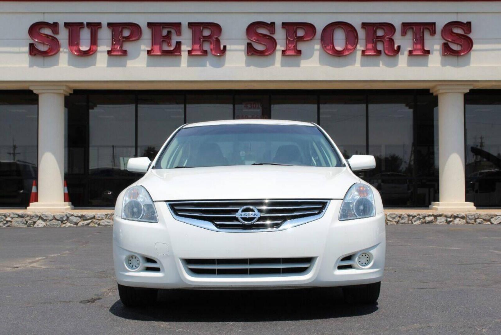 2012 White Nissan Altima 2.5 S (1N4AL2AP8CN) with an 2.5L L4 DOHC 16V engine, CVT transmission, located at 4301 NW 39th , Oklahoma City, OK, 73112, (405) 949-5600, 35.512135, -97.598671 - NO DRIVERS LICENCE NO-FULL COVERAGE INSURANCE-NO CREDIT CHECK. COME ON OVER TO SUPERSPORTS AND TAKE A LOOK AND TEST DRIVE PLEASE GIVE US A CALL AT (405) 949-5600. NO LICENSIA DE MANEJAR- NO SEGURO DE COBERTURA TOTAL- NO VERIFICACCION DE CREDITO. POR FAVOR VENGAN A SUPERSPORTS, ECHE UN V - Photo#0
