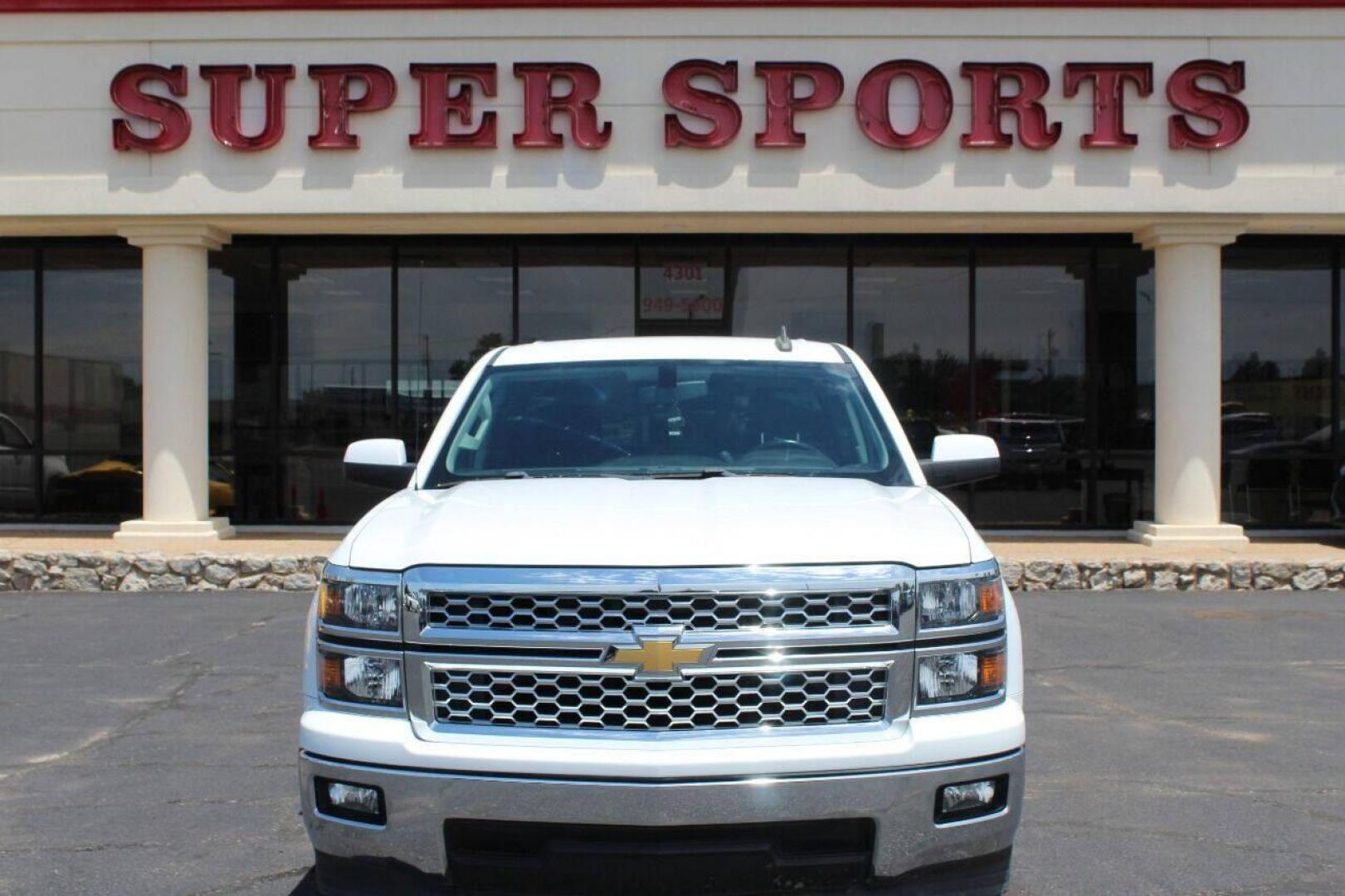 2015 White Chevrolet Silverado 1500 LT Double Cab 2WD (1GCRCREC4FZ) with an 5.3L V8 OHV 16V engine, 6-Speed Automatic transmission, located at 4301 NW 39th , Oklahoma City, OK, 73112, (405) 949-5600, 35.512135, -97.598671 - NO DRIVERS LICENCE NO-FULL COVERAGE INSURANCE-NO CREDIT CHECK. COME ON OVER TO SUPERSPORTS AND TAKE A LOOK AND TEST DRIVE. PLEASE GIVE US A CALL AT (405) 949-5600. NO LICENSIA DE MANEJAR- NO SEGURO DE COBERTURA TOTAL- NO VERIFICACCION DE CREDITO. POR FAVOR VENGAN A SUPERSPORTS, ECHE UN - Photo#11