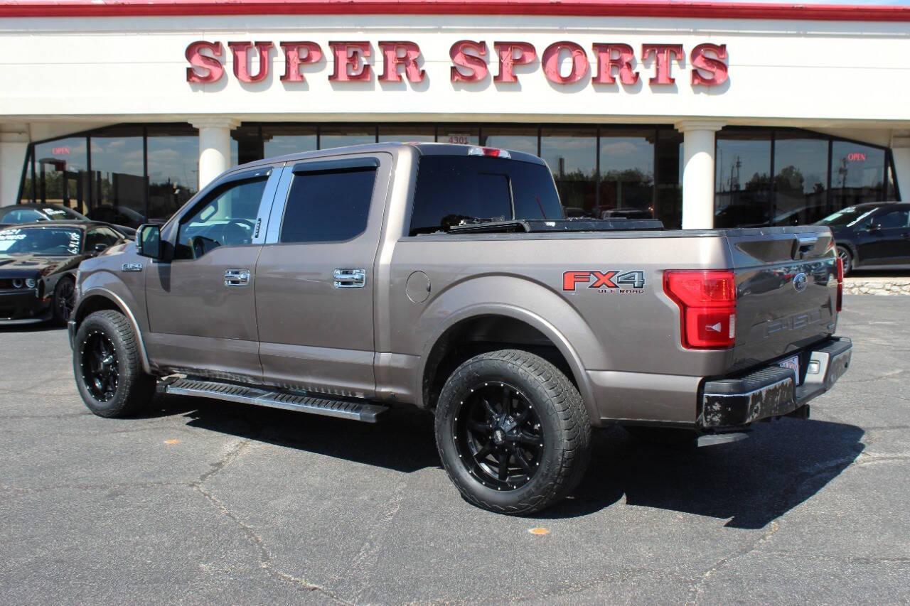 2018 Champagne Ford F-150 XLT SuperCrew 5.5-ft. Bed 4WD (1FTEW1EGXJK) with an 3.5L V6 TURBO engine, 6A transmission, located at 4301 NW 39th , Oklahoma City, OK, 73112, (405) 949-5600, 35.512135, -97.598671 - NO DRIVERS LICENCE -NO FULL COVERAGE INSURANCE - NO CREDIT CHECK. COME ON OVER TO SUPERSPORTS, TAKE A LOOK AND TEST DRIVE. PLEASE GIVE US A CALL AT (405) 949-5600. NO LICENCIA DE CONDUCIR - NO SEGURO DE COBERTURA TOTAL - NO VERIFICACION DE CREDITO. VISITENOS EN SUPERSPORTS, MIRE NUESTRO - Photo#4