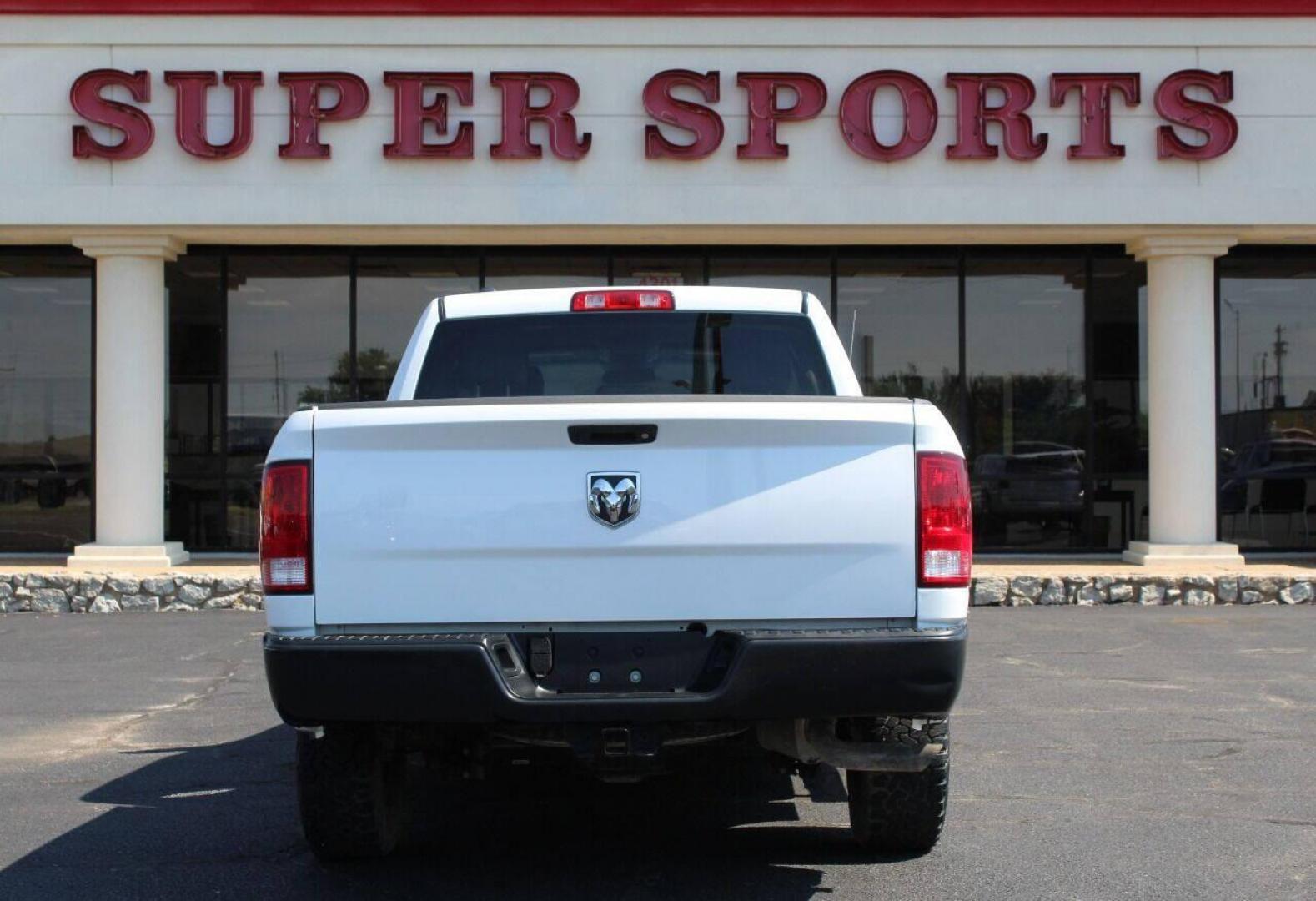 2017 White RAM 1500 Tradesman Quad Cab 2WD (1C6RR6FT3HS) with an 5.7L V8 OHV 16V engine, 8A transmission, located at 4301 NW 39th , Oklahoma City, OK, 73112, (405) 949-5600, 35.512135, -97.598671 - NO DRIVERS LICENSE - NO FULL COVERAGE INSURANCE - NO CREDIT CHECK. COME ON OVER TO SUPERSPORTS AND TAKE A LOOK AND TEST DRIVE. PLEASE GIVE US A CALL AT (405) 949-5600. NO LICENCIA DE MANEJAR - NO SEGURO DE COBERTURA TOTAL - NO VERIFICACION DE CREDITO. POR FAVOR VENGAN A SUPERSPORTS, ECH - Photo#11