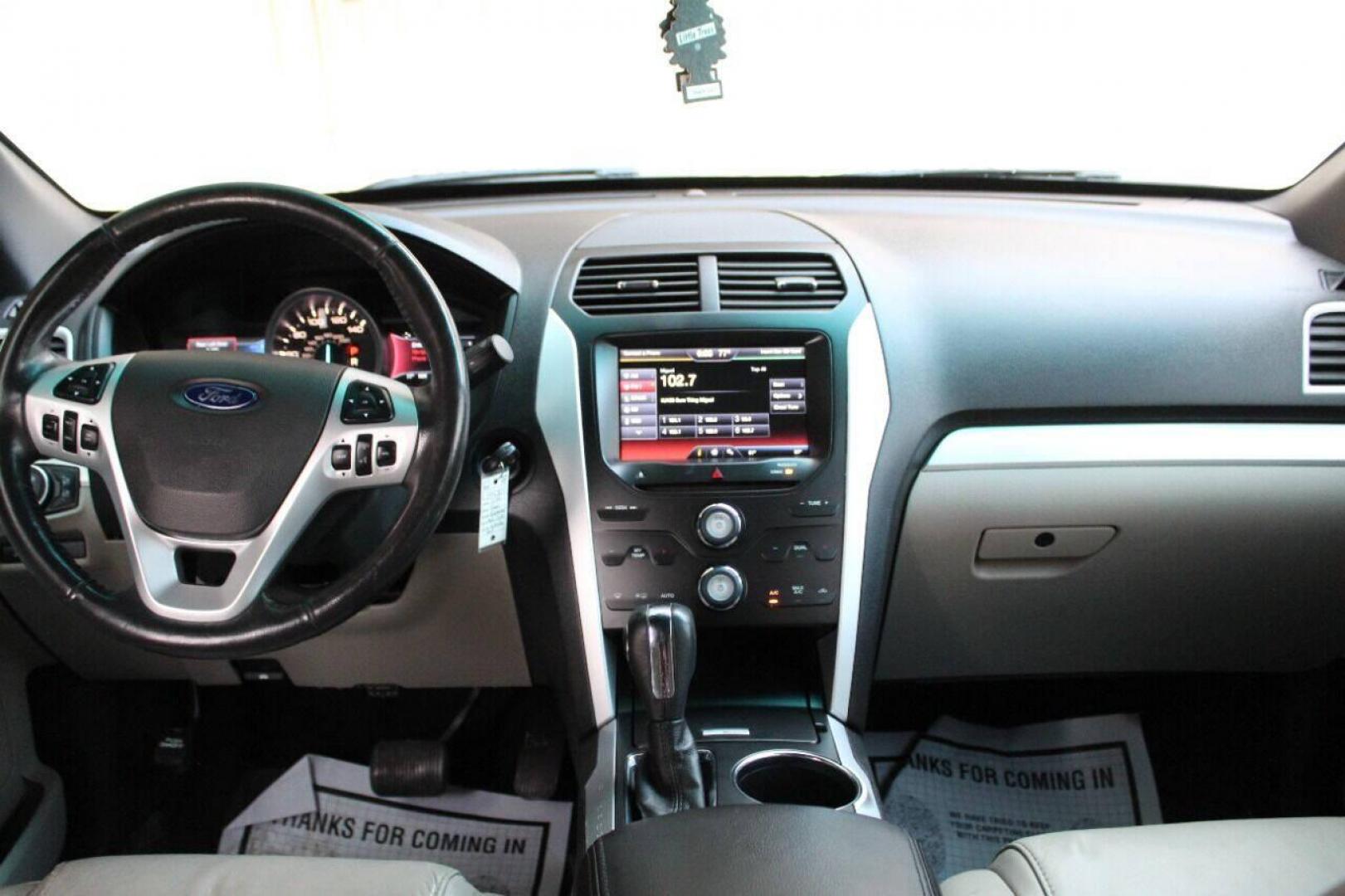 2014 White Ford Explorer XLT FWD (1FM5K7D89EG) with an 3.5L V6 DOHC 24V engine, 6-Speed Automatic transmission, located at 4301 NW 39th , Oklahoma City, OK, 73112, (405) 949-5600, 35.512135, -97.598671 - NO DRIVERS LICENCE -NO FULL COVERAGE INSURANCE - NO CREDIT CHECK. COME ON OVER TO SUPERSPORTS, TAKE A LOOK AND TEST DRIVE. PLEASE GIVE US A CALL AT (405) 949-5600. NO LICENCIA DE CONDUCIR - NO SEGURO DE COBERTURA TOTAL - NO VERIFICACION DE CREDITO. VISITENOS EN SUPERSPORTS, MIRE - Photo#18