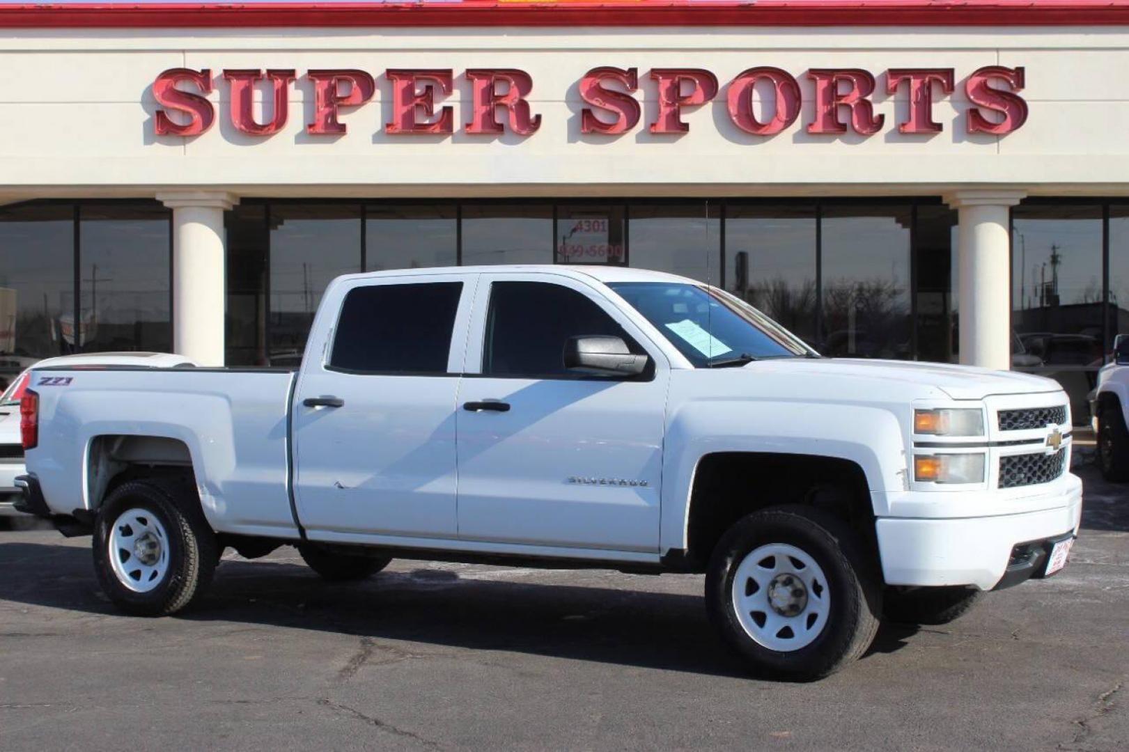 2014 White Chevrolet Silverado 1500 Work Truck 1WT Crew Cab 4WD (3GCUKPEC3EG) with an 5.3L V8 OHV 16V engine, 6-Speed Automatic transmission, located at 4301 NW 39th , Oklahoma City, OK, 73112, (405) 949-5600, 35.512135, -97.598671 - NO DRIVERS LICENCE NO-FULL COVERAGE INSURANCE-NO CREDIT CHECK. COME ON OVER TO SUPERSPORTS AND TAKE A LOOK AND TEST DRIVE. PLEASE GIVE US A CALL AT (405) 949-5600. NO LICENSIA DE MANEJAR- NO SEGURO DE COBERTURA TOTAL- NO VERIFICACCION DE CREDITO. POR FAVOR VENGAN A SUPERSPORTS, ECHE UN - Photo#0