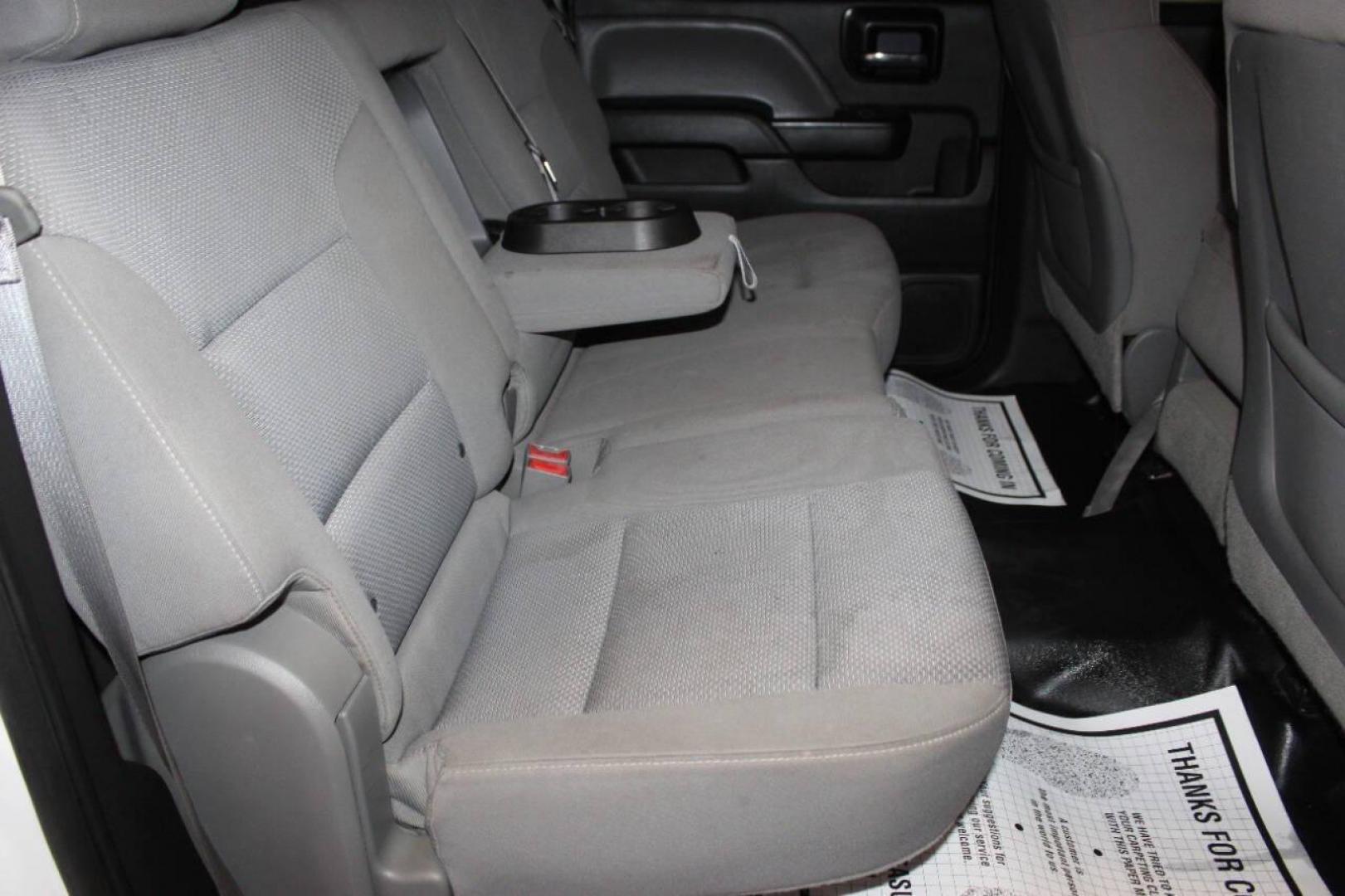 2014 White Chevrolet Silverado 1500 Work Truck 1WT Crew Cab 4WD (3GCUKPEC3EG) with an 5.3L V8 OHV 16V engine, 6-Speed Automatic transmission, located at 4301 NW 39th , Oklahoma City, OK, 73112, (405) 949-5600, 35.512135, -97.598671 - NO DRIVERS LICENCE NO-FULL COVERAGE INSURANCE-NO CREDIT CHECK. COME ON OVER TO SUPERSPORTS AND TAKE A LOOK AND TEST DRIVE. PLEASE GIVE US A CALL AT (405) 949-5600. NO LICENSIA DE MANEJAR- NO SEGURO DE COBERTURA TOTAL- NO VERIFICACCION DE CREDITO. POR FAVOR VENGAN A SUPERSPORTS, ECHE UN - Photo#10