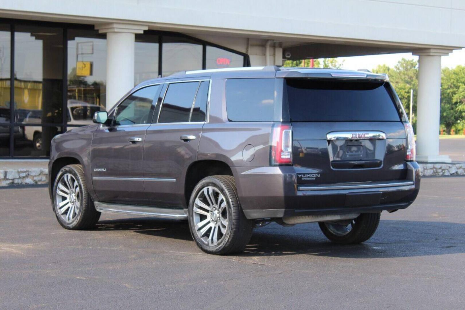 2017 Gray GMC Yukon Denali 4WD (1GKS2CKJ0HR) with an 6.2L V8 OHV 16V engine, 6A transmission, located at 4301 NW 39th , Oklahoma City, OK, 73112, (405) 949-5600, 35.512135, -97.598671 - Photo#5