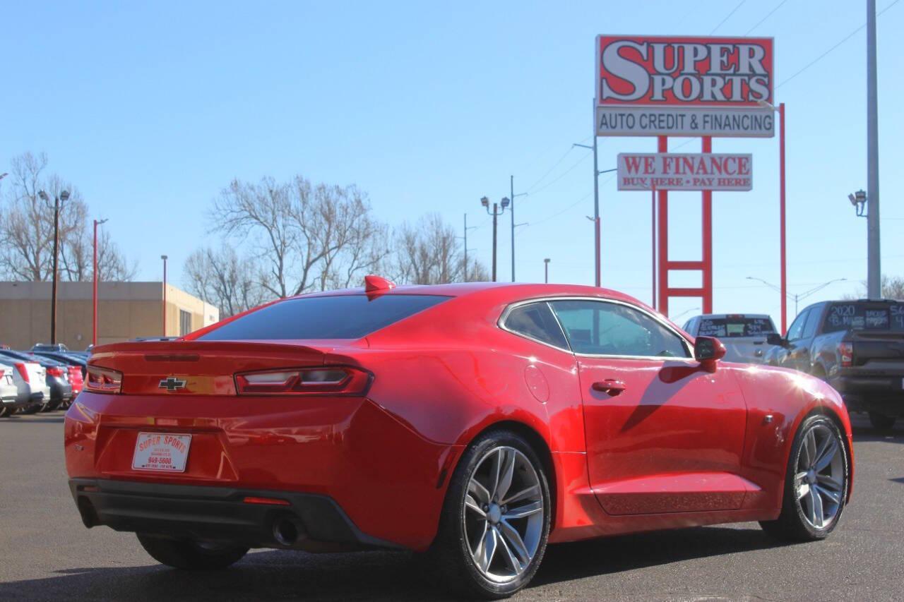 2018 Red Chevrolet Camaro 1LT Coupe (1G1FB1RX0J0) with an 2.0L I4 Turbocharger 2.0L I4 engine, Automatic 8-Speed transmission, located at 4301 NW 39th , Oklahoma City, OK, 73112, (405) 949-5600, 35.512135, -97.598671 - NO DRIVERS LICENCE NO-FULL COVERAGE INSURANCE-NO CREDIT CHECK. COME ON OVER TO SUPERSPORTS AND TAKE A LOOK AND TEST DRIVE. PLEASE GIVE US A CALL AT (405) 949-5600. NO LICENSIA DE MANEJAR- NO SEGURO DE COBERTURA TOTAL- NO VERIFICACCION DE CREDITO. POR FAVOR VENGAN A SUPERSPORTS, ECHE UN - Photo#3
