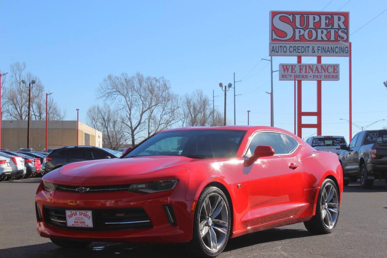 2018 Red Chevrolet Camaro 1LT Coupe (1G1FB1RX0J0) with an 2.0L I4 Turbocharger 2.0L I4 engine, Automatic 8-Speed transmission, located at 4301 NW 39th , Oklahoma City, OK, 73112, (405) 949-5600, 35.512135, -97.598671 - NO DRIVERS LICENCE NO-FULL COVERAGE INSURANCE-NO CREDIT CHECK. COME ON OVER TO SUPERSPORTS AND TAKE A LOOK AND TEST DRIVE. PLEASE GIVE US A CALL AT (405) 949-5600. NO LICENSIA DE MANEJAR- NO SEGURO DE COBERTURA TOTAL- NO VERIFICACCION DE CREDITO. POR FAVOR VENGAN A SUPERSPORTS, ECHE UN - Photo#6