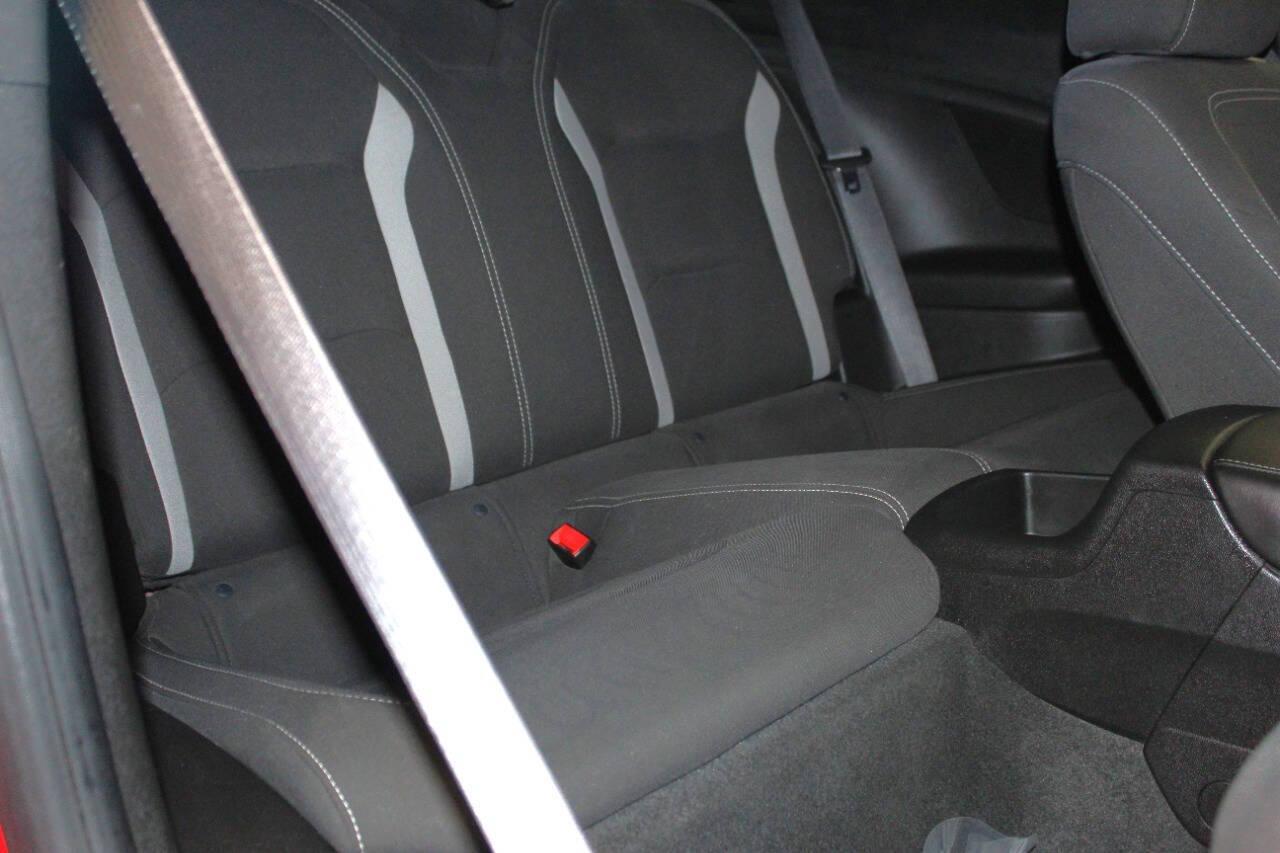 2018 Red Chevrolet Camaro 1LT Coupe (1G1FB1RX0J0) with an 2.0L I4 Turbocharger 2.0L I4 engine, Automatic 8-Speed transmission, located at 4301 NW 39th , Oklahoma City, OK, 73112, (405) 949-5600, 35.512135, -97.598671 - NO DRIVERS LICENCE NO-FULL COVERAGE INSURANCE-NO CREDIT CHECK. COME ON OVER TO SUPERSPORTS AND TAKE A LOOK AND TEST DRIVE. PLEASE GIVE US A CALL AT (405) 949-5600. NO LICENSIA DE MANEJAR- NO SEGURO DE COBERTURA TOTAL- NO VERIFICACCION DE CREDITO. POR FAVOR VENGAN A SUPERSPORTS, ECHE UN - Photo#10