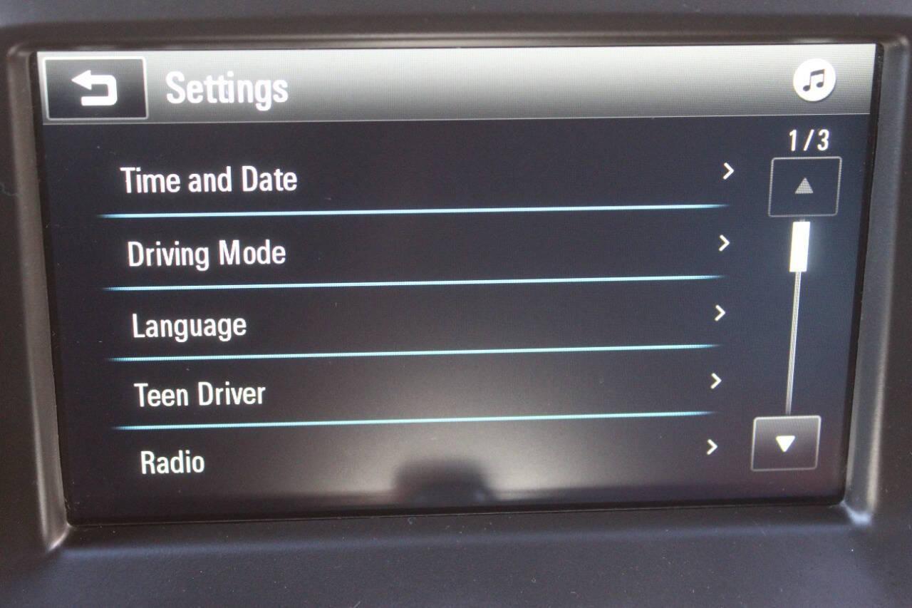 2018 Red Chevrolet Camaro 1LT Coupe (1G1FB1RX0J0) with an 2.0L I4 Turbocharger 2.0L I4 engine, Automatic 8-Speed transmission, located at 4301 NW 39th , Oklahoma City, OK, 73112, (405) 949-5600, 35.512135, -97.598671 - NO DRIVERS LICENCE NO-FULL COVERAGE INSURANCE-NO CREDIT CHECK. COME ON OVER TO SUPERSPORTS AND TAKE A LOOK AND TEST DRIVE. PLEASE GIVE US A CALL AT (405) 949-5600. NO LICENSIA DE MANEJAR- NO SEGURO DE COBERTURA TOTAL- NO VERIFICACCION DE CREDITO. POR FAVOR VENGAN A SUPERSPORTS, ECHE UN - Photo#18