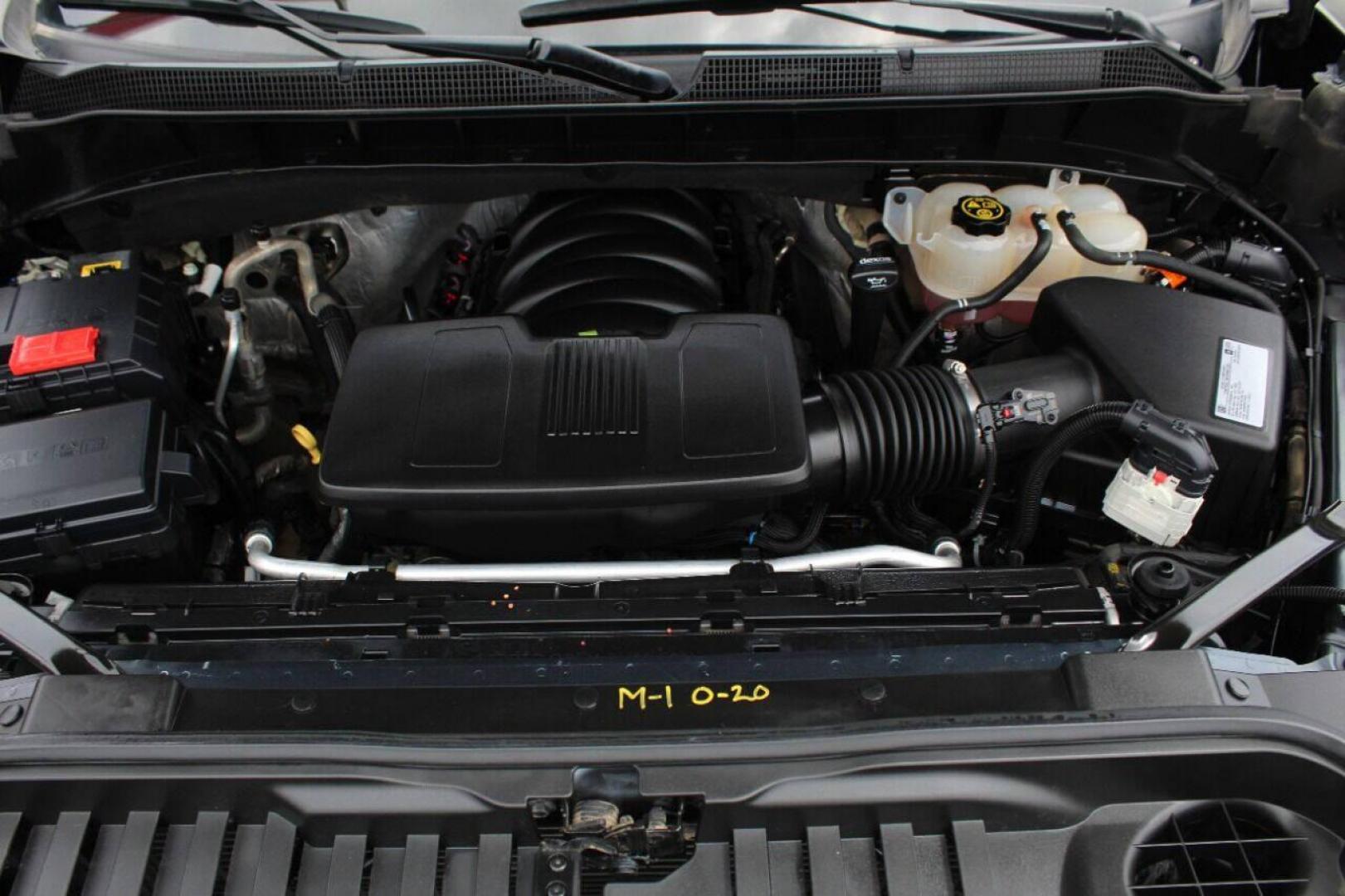 2021 Blue Chevrolet Silverado 1500 LT Crew Cab 4WD (3GCUYDED4MG) with an 5.3L V8 OHV 16V engine, 6A transmission, located at 4301 NW 39th , Oklahoma City, OK, 73112, (405) 949-5600, 35.512135, -97.598671 - NO DRIVERS LICENSE - NO FULL COVERAGE INSURANCE - NO CREDIT CHECK. COME ON OVER TO SUPERSPORTS AND TAKE A LOOK AND TEST DRIVE. PLEASE GIVE US A CALL AT (405) 949-5600. NO LICENCIA DE MANEJAR - NO SEGURO DE COBERTURA TOTAL - NO VERIFICACION DE CREDITO. POR FAVOR VENGAN A SUPERSPORTS, ECHE - Photo#5