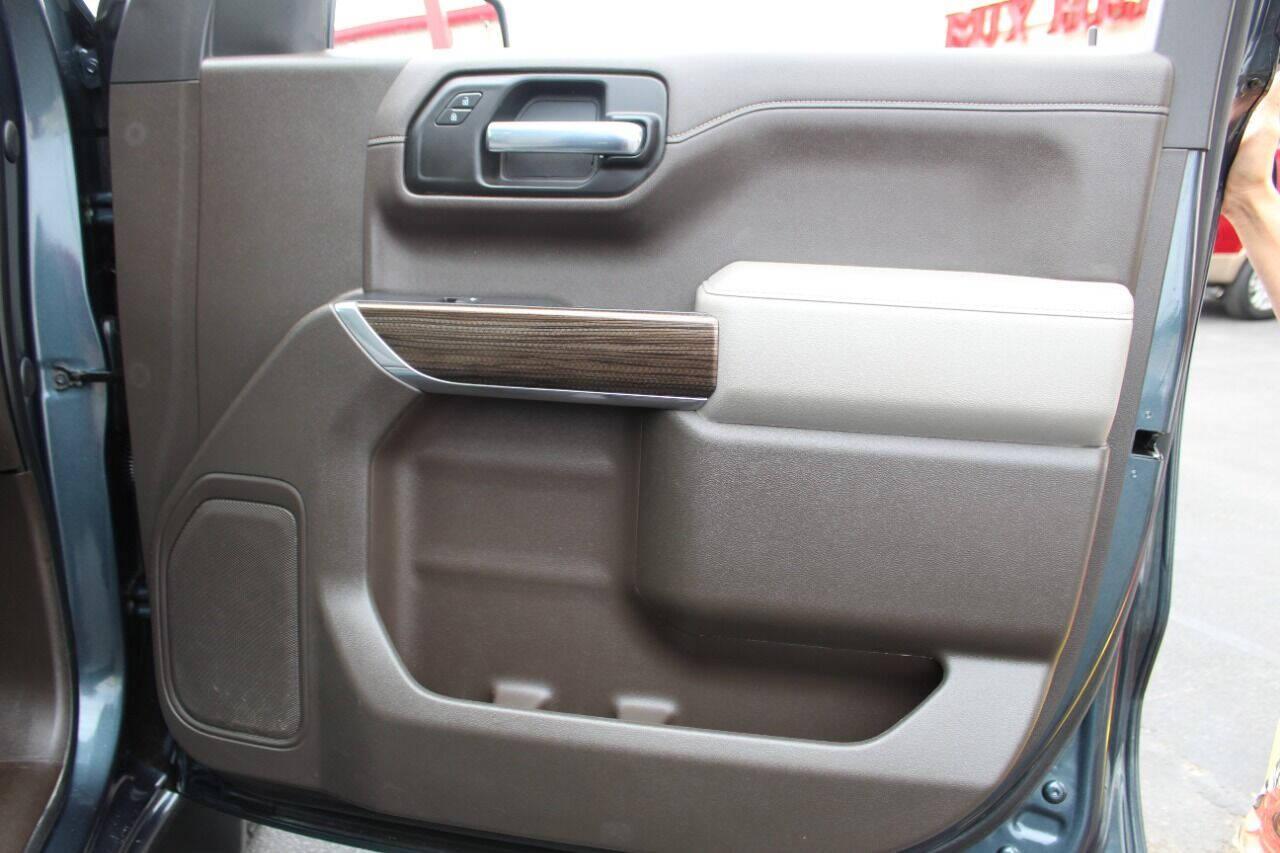 2021 Blue Chevrolet Silverado 1500 LT Crew Cab 4WD (3GCUYDED4MG) with an 5.3L V8 5.3L V8 engine, Automatic 8-Speed transmission, located at 4301 NW 39th , Oklahoma City, OK, 73112, (405) 949-5600, 35.512135, -97.598671 - NO DRIVERS LICENSE - NO FULL COVERAGE INSURANCE - NO CREDIT CHECK. COME ON OVER TO SUPERSPORTS AND TAKE A LOOK AND TEST DRIVE. PLEASE GIVE US A CALL AT (405) 949-5600. NO LICENCIA DE MANEJAR - NO SEGURO DE COBERTURA TOTAL - NO VERIFICACION DE CREDITO. POR FAVOR VENGAN A SUPERSPORTS, ECHE - Photo#6