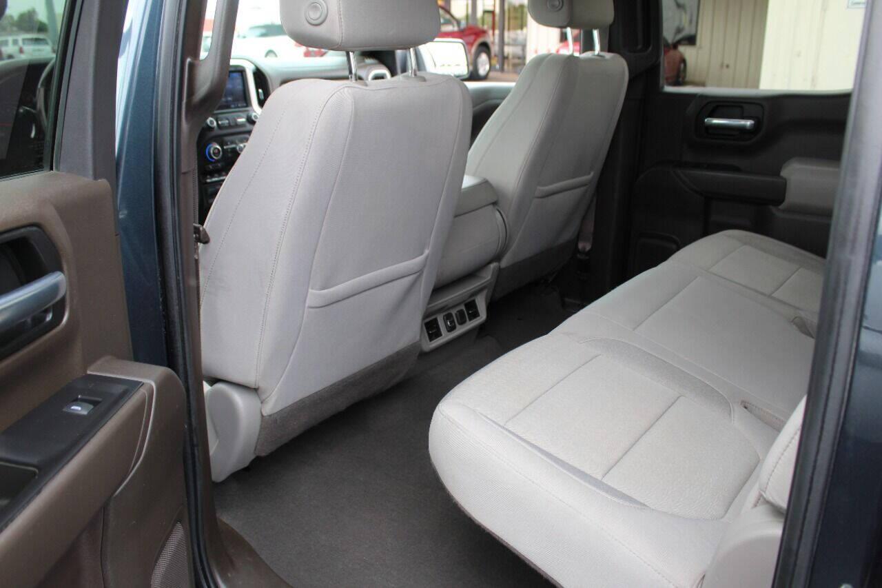 2021 Blue Chevrolet Silverado 1500 LT Crew Cab 4WD (3GCUYDED4MG) with an 5.3L V8 5.3L V8 engine, Automatic 8-Speed transmission, located at 4301 NW 39th , Oklahoma City, OK, 73112, (405) 949-5600, 35.512135, -97.598671 - NO DRIVERS LICENSE - NO FULL COVERAGE INSURANCE - NO CREDIT CHECK. COME ON OVER TO SUPERSPORTS AND TAKE A LOOK AND TEST DRIVE. PLEASE GIVE US A CALL AT (405) 949-5600. NO LICENCIA DE MANEJAR - NO SEGURO DE COBERTURA TOTAL - NO VERIFICACION DE CREDITO. POR FAVOR VENGAN A SUPERSPORTS, ECHE - Photo#9