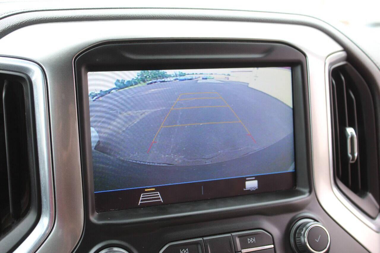 2021 Blue Chevrolet Silverado 1500 LT Crew Cab 4WD (3GCUYDED4MG) with an 5.3L V8 5.3L V8 engine, Automatic 8-Speed transmission, located at 4301 NW 39th , Oklahoma City, OK, 73112, (405) 949-5600, 35.512135, -97.598671 - NO DRIVERS LICENSE - NO FULL COVERAGE INSURANCE - NO CREDIT CHECK. COME ON OVER TO SUPERSPORTS AND TAKE A LOOK AND TEST DRIVE. PLEASE GIVE US A CALL AT (405) 949-5600. NO LICENCIA DE MANEJAR - NO SEGURO DE COBERTURA TOTAL - NO VERIFICACION DE CREDITO. POR FAVOR VENGAN A SUPERSPORTS, ECHE - Photo#14