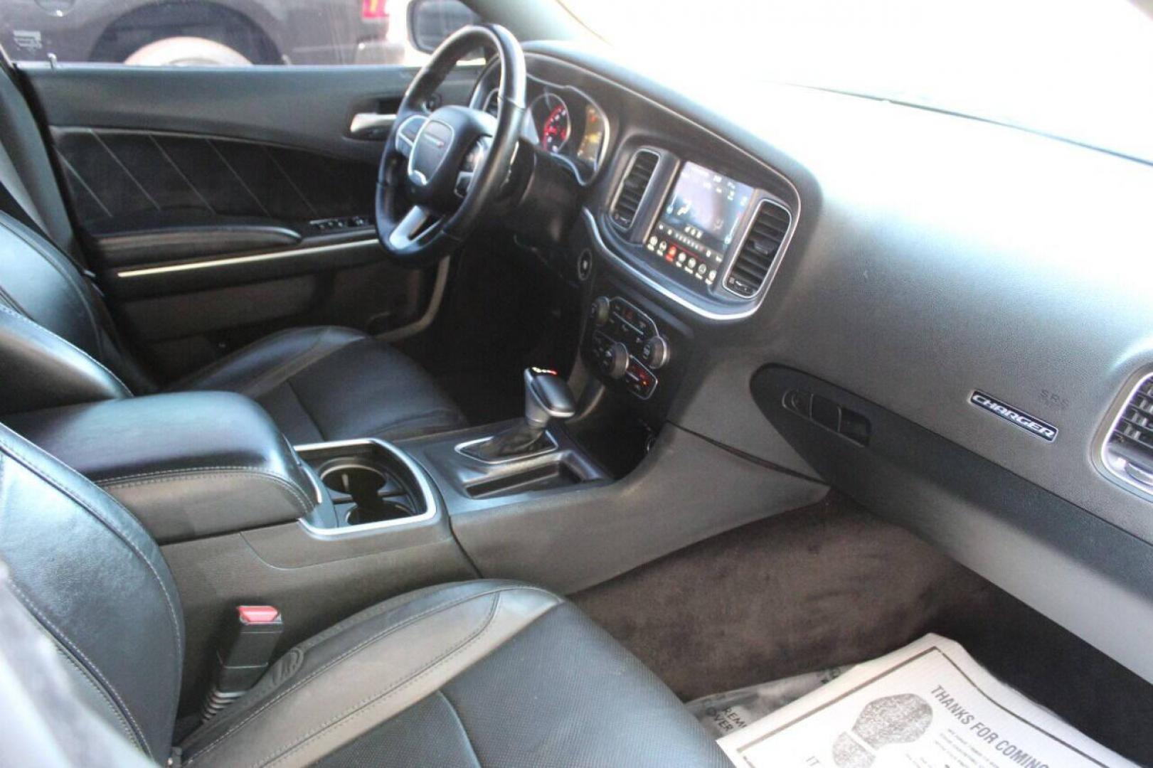 2018 White Dodge Charger R/T (2C3CDXCT8JH) with an 5.7L V8 OHV 16V engine, 8A transmission, located at 4301 NW 39th , Oklahoma City, OK, 73112, (405) 949-5600, 35.512135, -97.598671 - NO DRIVERS LICENCE NO-FULL COVERAGE INSURANCE-NO CREDIT CHECK. COME ON OVER TO SUPERSPORTS AND TAKE A LOOK AND TEST DRIVE PLEASE GIVE US A CALL AT (405) 949-5600. NO LICENSIA DE MANEJAR- NO SEGURO DE COBERTURA TOTAL- NO VERIFICACCION DE CREDITO. POR FAVOR VENGAN A SUPERSPORTS, ECHE UN - Photo#8