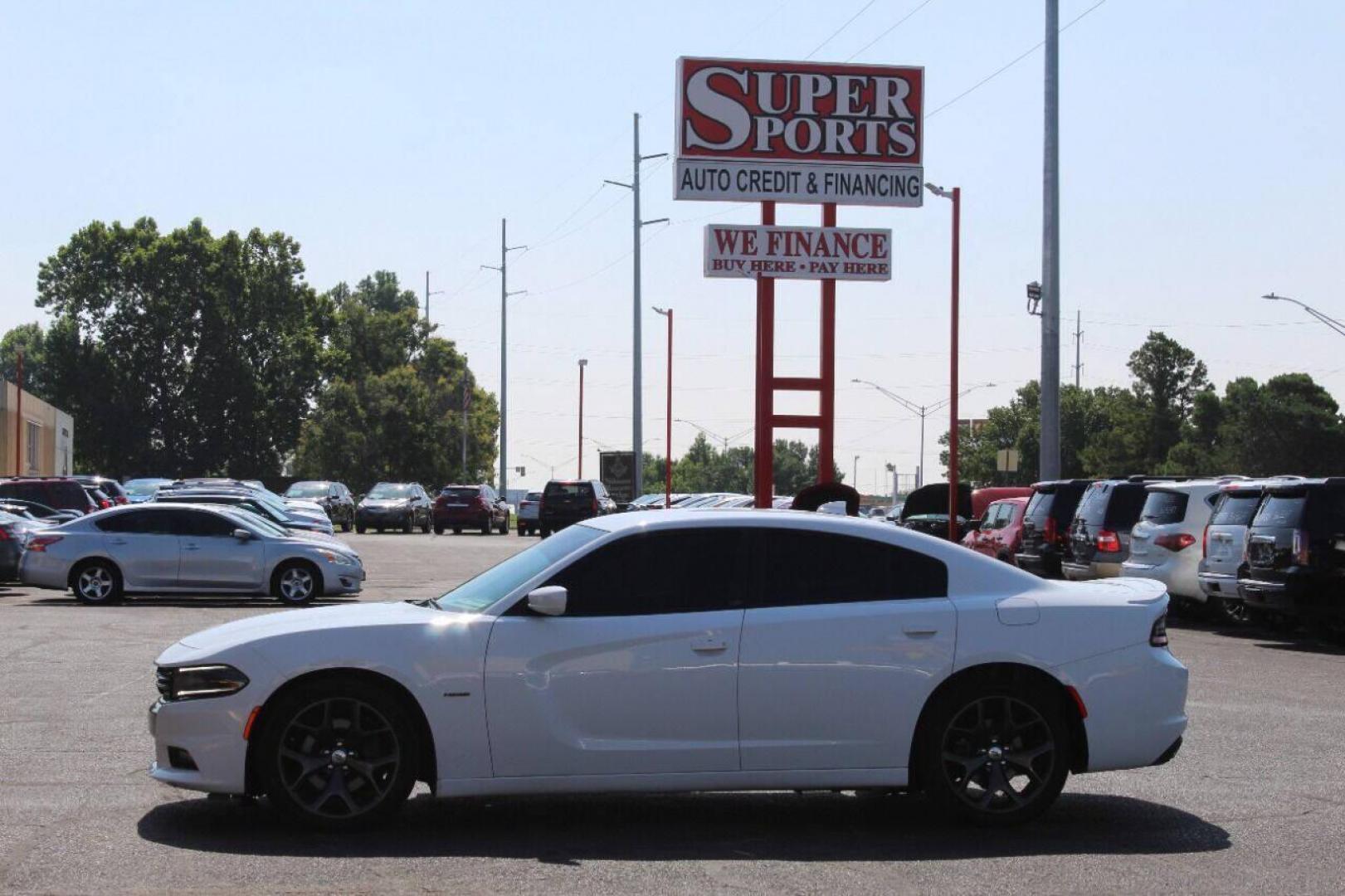 2018 White Dodge Charger R/T (2C3CDXCT8JH) with an 5.7L V8 OHV 16V engine, 8A transmission, located at 4301 NW 39th , Oklahoma City, OK, 73112, (405) 949-5600, 35.512135, -97.598671 - NO DRIVERS LICENCE NO-FULL COVERAGE INSURANCE-NO CREDIT CHECK. COME ON OVER TO SUPERSPORTS AND TAKE A LOOK AND TEST DRIVE PLEASE GIVE US A CALL AT (405) 949-5600. NO LICENSIA DE MANEJAR- NO SEGURO DE COBERTURA TOTAL- NO VERIFICACCION DE CREDITO. POR FAVOR VENGAN A SUPERSPORTS, ECHE UN - Photo#6