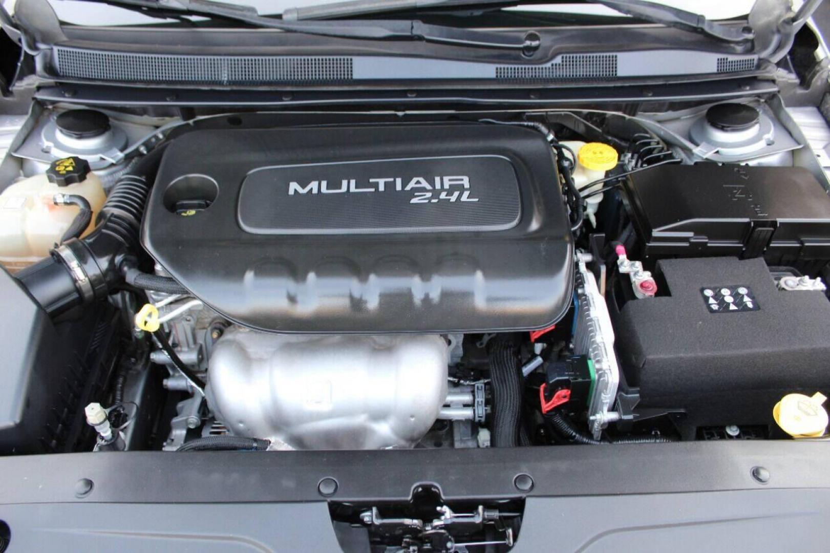 2015 Gray Chrysler 200 Limited (1C3CCCAB4FN) with an 2.4L L4 DOHC 16V engine, 9-Speed Automatic transmission, located at 4301 NW 39th , Oklahoma City, OK, 73112, (405) 949-5600, 35.512135, -97.598671 - NO DRIVERS LICENCE NO-FULL COVERAGE INSURANCE-NO CREDIT CHECK. COME ON OVER TO SUPERSPORTS AND TAKE A LOOK AND TEST DRIVE. PLEASE GIVE US A CALL AT (405) 949-5600. NO LICENSIA DE MANEJAR- NO SEGURO DE COBERTURA TOTAL- NO VERIFICACCION DE CREDITO. POR FAVOR VENGAN A SUPERSPORTS, ECHE UN - Photo#23