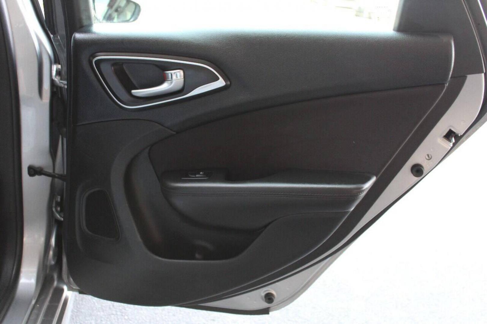 2015 Gray Chrysler 200 Limited (1C3CCCAB4FN) with an 2.4L L4 DOHC 16V engine, 9-Speed Automatic transmission, located at 4301 NW 39th , Oklahoma City, OK, 73112, (405) 949-5600, 35.512135, -97.598671 - NO DRIVERS LICENCE NO-FULL COVERAGE INSURANCE-NO CREDIT CHECK. COME ON OVER TO SUPERSPORTS AND TAKE A LOOK AND TEST DRIVE. PLEASE GIVE US A CALL AT (405) 949-5600. NO LICENSIA DE MANEJAR- NO SEGURO DE COBERTURA TOTAL- NO VERIFICACCION DE CREDITO. POR FAVOR VENGAN A SUPERSPORTS, ECHE UN - Photo#27