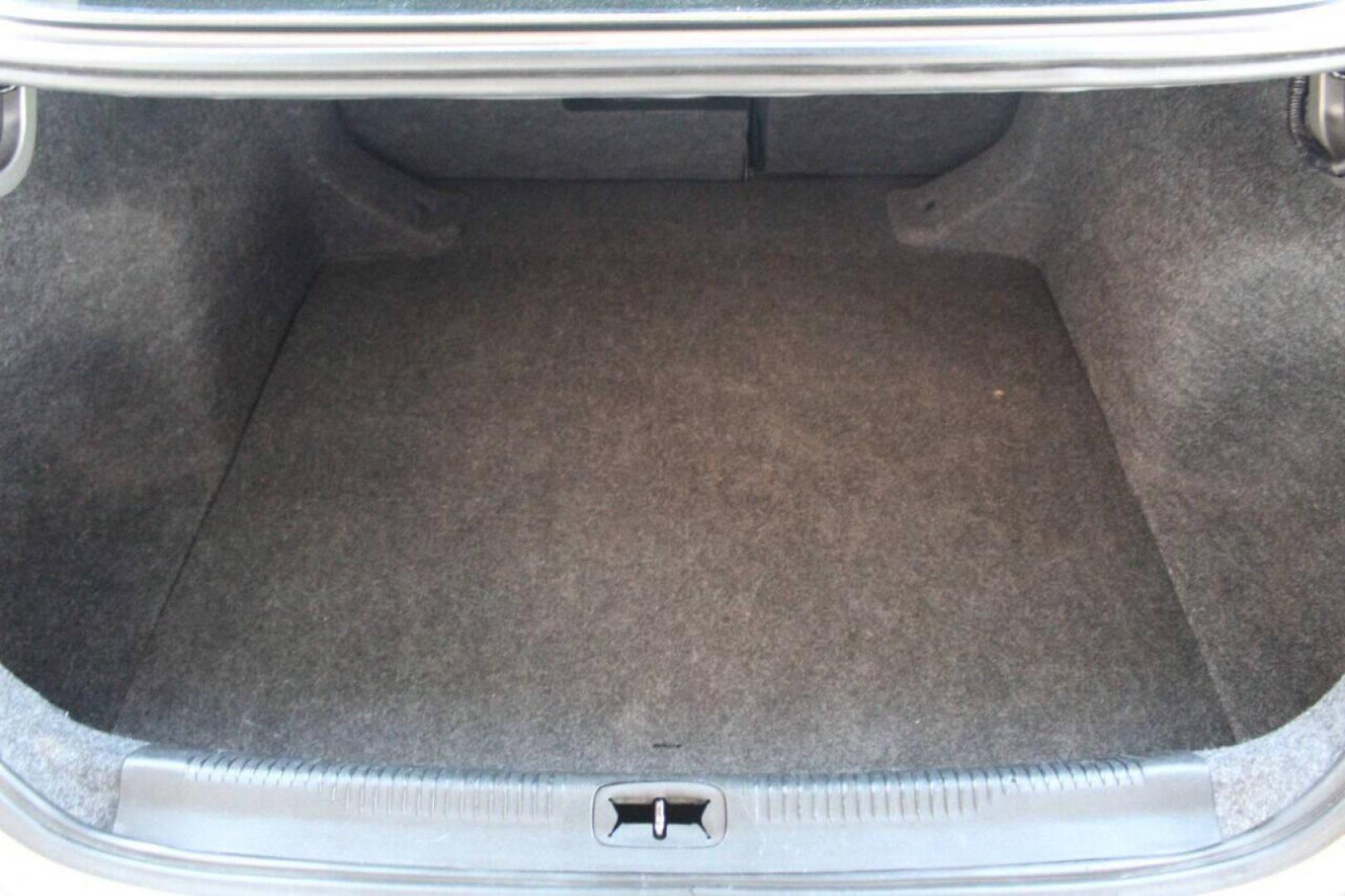 2015 Gray Chrysler 200 Limited (1C3CCCAB4FN) with an 2.4L L4 DOHC 16V engine, 9-Speed Automatic transmission, located at 4301 NW 39th , Oklahoma City, OK, 73112, (405) 949-5600, 35.512135, -97.598671 - NO DRIVERS LICENCE NO-FULL COVERAGE INSURANCE-NO CREDIT CHECK. COME ON OVER TO SUPERSPORTS AND TAKE A LOOK AND TEST DRIVE. PLEASE GIVE US A CALL AT (405) 949-5600. NO LICENSIA DE MANEJAR- NO SEGURO DE COBERTURA TOTAL- NO VERIFICACCION DE CREDITO. POR FAVOR VENGAN A SUPERSPORTS, ECHE UN - Photo#28