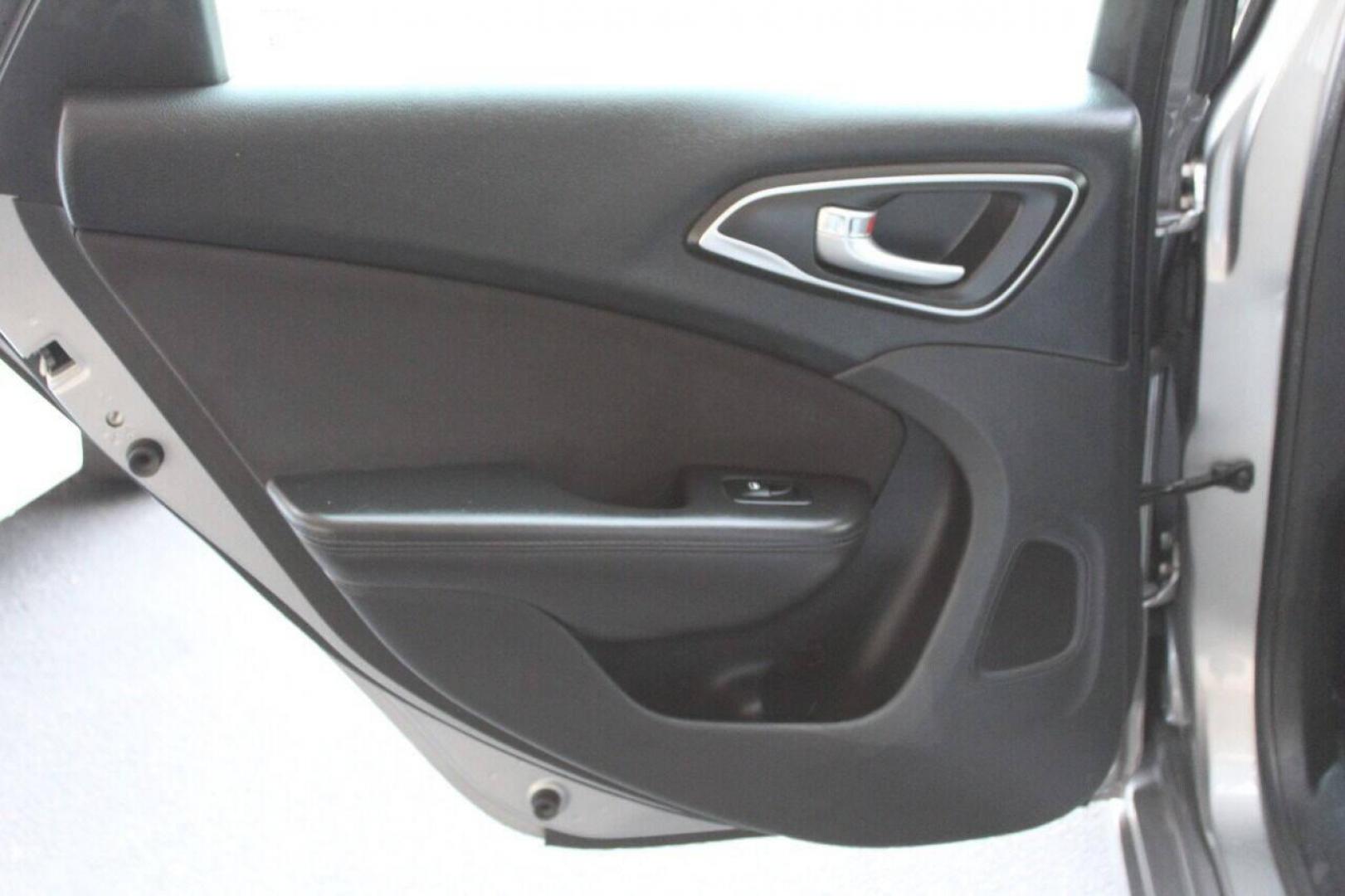 2015 Gray Chrysler 200 Limited (1C3CCCAB4FN) with an 2.4L L4 DOHC 16V engine, 9-Speed Automatic transmission, located at 4301 NW 39th , Oklahoma City, OK, 73112, (405) 949-5600, 35.512135, -97.598671 - NO DRIVERS LICENCE NO-FULL COVERAGE INSURANCE-NO CREDIT CHECK. COME ON OVER TO SUPERSPORTS AND TAKE A LOOK AND TEST DRIVE. PLEASE GIVE US A CALL AT (405) 949-5600. NO LICENSIA DE MANEJAR- NO SEGURO DE COBERTURA TOTAL- NO VERIFICACCION DE CREDITO. POR FAVOR VENGAN A SUPERSPORTS, ECHE UN - Photo#30