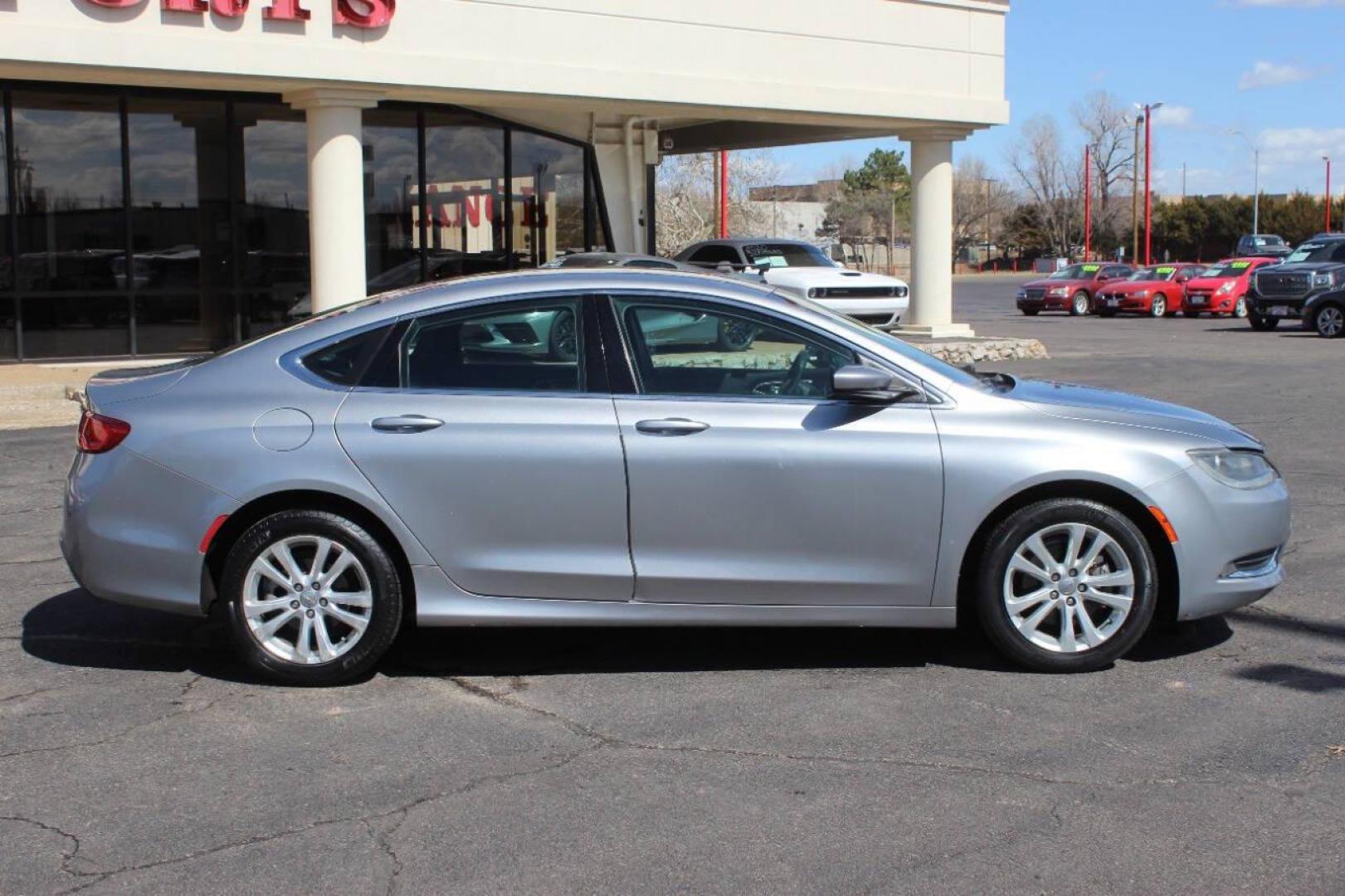2015 Gray Chrysler 200 Limited (1C3CCCAB4FN) with an 2.4L L4 DOHC 16V engine, 9-Speed Automatic transmission, located at 4301 NW 39th , Oklahoma City, OK, 73112, (405) 949-5600, 35.512135, -97.598671 - NO DRIVERS LICENCE NO-FULL COVERAGE INSURANCE-NO CREDIT CHECK. COME ON OVER TO SUPERSPORTS AND TAKE A LOOK AND TEST DRIVE. PLEASE GIVE US A CALL AT (405) 949-5600. NO LICENSIA DE MANEJAR- NO SEGURO DE COBERTURA TOTAL- NO VERIFICACCION DE CREDITO. POR FAVOR VENGAN A SUPERSPORTS, ECHE UN - Photo#2