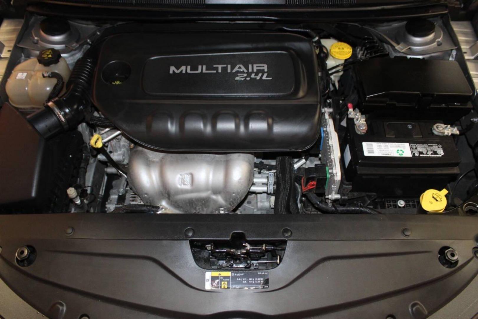 2015 Gray Chrysler 200 Limited (1C3CCCAB4FN) with an 2.4L L4 DOHC 16V engine, 9-Speed Automatic transmission, located at 4301 NW 39th , Oklahoma City, OK, 73112, (405) 949-5600, 35.512135, -97.598671 - NO DRIVERS LICENCE NO-FULL COVERAGE INSURANCE-NO CREDIT CHECK. COME ON OVER TO SUPERSPORTS AND TAKE A LOOK AND TEST DRIVE. PLEASE GIVE US A CALL AT (405) 949-5600. NO LICENSIA DE MANEJAR- NO SEGURO DE COBERTURA TOTAL- NO VERIFICACCION DE CREDITO. POR FAVOR VENGAN A SUPERSPORTS, ECHE UN - Photo#7