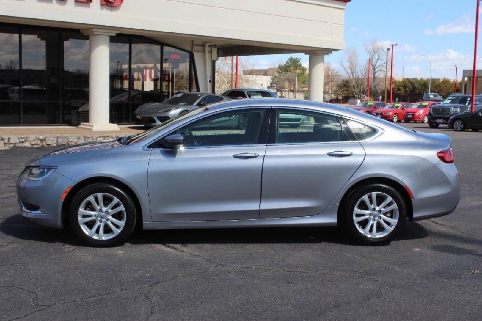 2015 Gray Chrysler 200 Limited (1C3CCCAB4FN) with an 2.4L L4 DOHC 16V engine, 9-Speed Automatic transmission, located at 4301 NW 39th , Oklahoma City, OK, 73112, (405) 949-5600, 35.512135, -97.598671 - NO DRIVERS LICENCE -NO FULL COVERAGE INSURANCE - NO CREDIT CHECK. COME ON OVER TO SUPERSPORTS, TAKE A LOOK AND TEST DRIVE. PLEASE GIVE US A CALL AT (405) 949-5600. NO LICENCIA DE CONDUCIR - NO SEGURO DE COBERTURA TOTAL - NO VERIFICACION DE CREDITO. VISITENOS EN SUPERSPORTS, MIRE NUESTRO - Photo#6