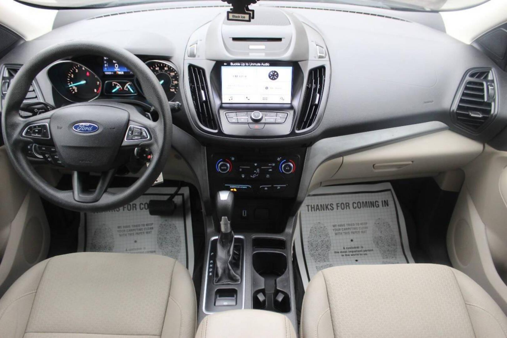 2017 Black Ford Escape SE FWD (1FMCU0GD4HU) with an 1.5L L4 DOHC 16V engine, 6A transmission, located at 4301 NW 39th , Oklahoma City, OK, 73112, (405) 949-5600, 35.512135, -97.598671 - NO DRIVERS LICENCE NO-FULL COVERAGE INSURANCE-NO CREDIT CHECK. COME ON OVER TO SUPERSPORTS AND TAKE A LOOK AND TEST DRIVE. PLEASE GIVE US A CALL AT (405) 949-5600. NO LICENSIA DE MANEJAR- NO SEGURO DE COBERTURA TOTAL- NO VERIFICACCION DE CREDITO. POR FAVOR VENGAN A SUPERSPORTS, - Photo#18