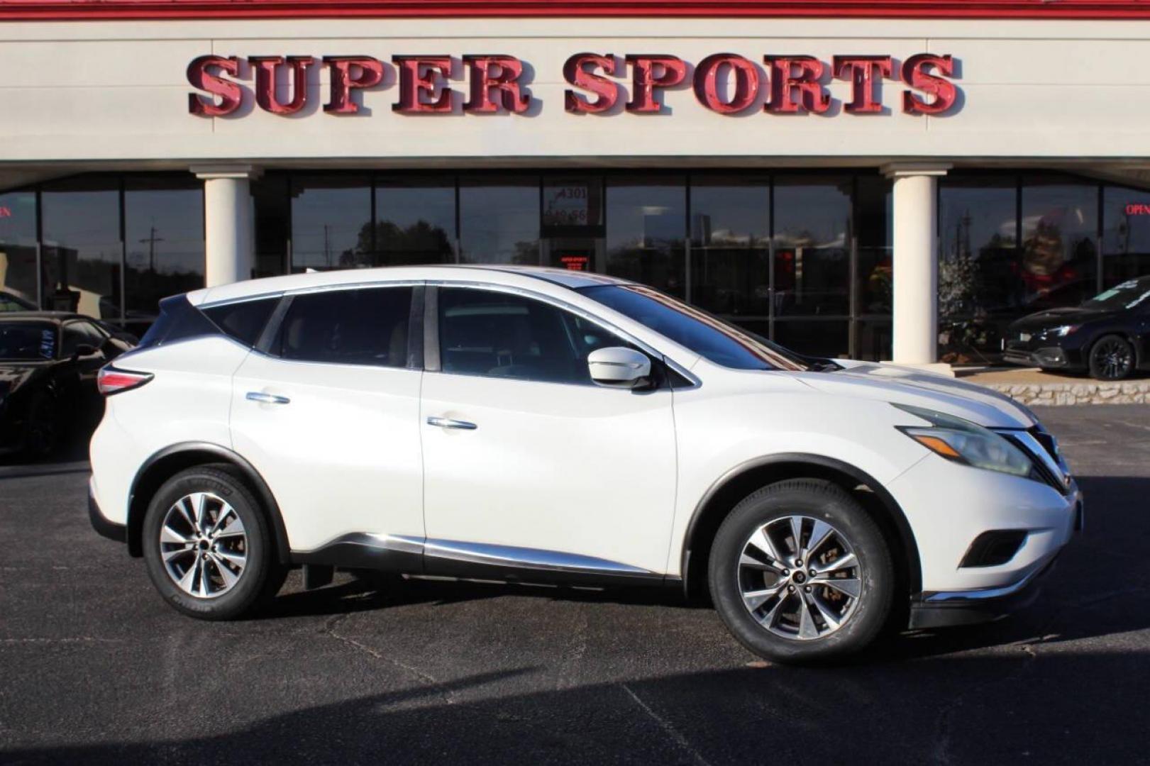 2015 White Nissan Murano Platinum FWD (5N1AZ2MG3FN) with an 3.5L V6 DOHC 24V engine, Continuously Variable Transmission transmission, located at 4301 NW 39th , Oklahoma City, OK, 73112, (405) 949-5600, 35.512135, -97.598671 - NO DRIVERS LICENCE NO-FULL COVERAGE INSURANCE-NO CREDIT CHECK. COME ON OVER TO SUPERSPORTS AND TAKE A LOOK AND TEST DRIVE PLEASE GIVE US A CALL AT (405) 949-5600. NO LICENSIA DE MANEJAR- NO SEGURO DE COBERTURA TOTAL- NO VERIFICACCION DE CREDITO. POR FAVOR VENGAN A SUPERSPORTS, ECHE UN V - Photo#0