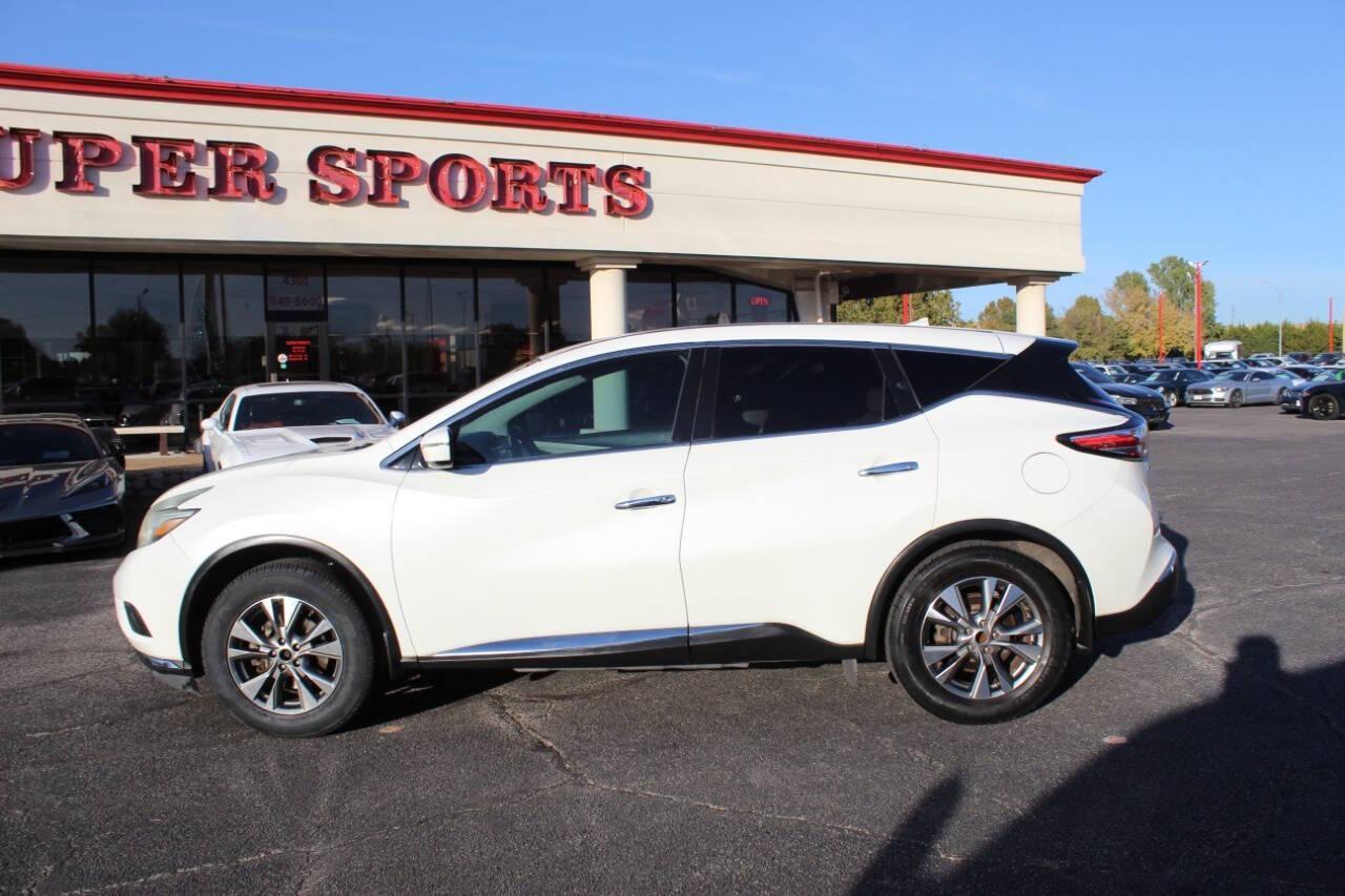 2015 White Nissan Murano Platinum FWD (5N1AZ2MG3FN) with an 3.5L V6 DOHC 24V engine, Continuously Variable Transmission transmission, located at 4301 NW 39th , Oklahoma City, OK, 73112, (405) 949-5600, 35.512135, -97.598671 - NO DRIVERS LICENCE NO-FULL COVERAGE INSURANCE-NO CREDIT CHECK. COME ON OVER TO SUPERSPORTS AND TAKE A LOOK AND TEST DRIVE PLEASE GIVE US A CALL AT (405) 949-5600. NO LICENSIA DE MANEJAR- NO SEGURO DE COBERTURA TOTAL- NO VERIFICACCION DE CREDITO. POR FAVOR VENGAN A SUPERSPORTS, ECHE UN V - Photo#5