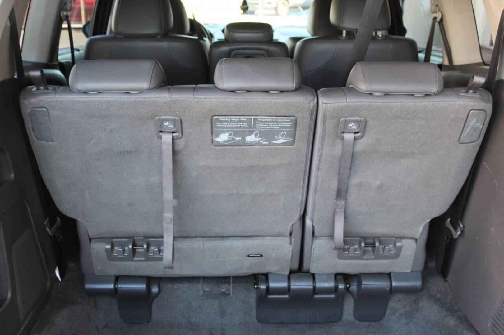 2016 Gray Honda Odyssey EX-L (5FNRL5H64GB) with an 3.5L V6 SOHC 24V engine, 6A transmission, located at 4301 NW 39th , Oklahoma City, OK, 73112, (405) 949-5600, 35.512135, -97.598671 - NO DRIVERS LICENSE NO-FULL COVERAGE INSURANCE-NO CREDIT CHECK. COME ON OVER TO SUPERSPORTS AND TAKE A LOOK AND TEST DRIVE. PLEASE GIVE US A CALL AT (405) 949-5600. NO LICENSIA DE MANEJAR- NO SEGURO DE COBERTURA TOTAL- NO VERIFICACCION DE CREDITO. POR FAVOR VENGAN A SUPERSPORTS, ECHE UN - Photo#12