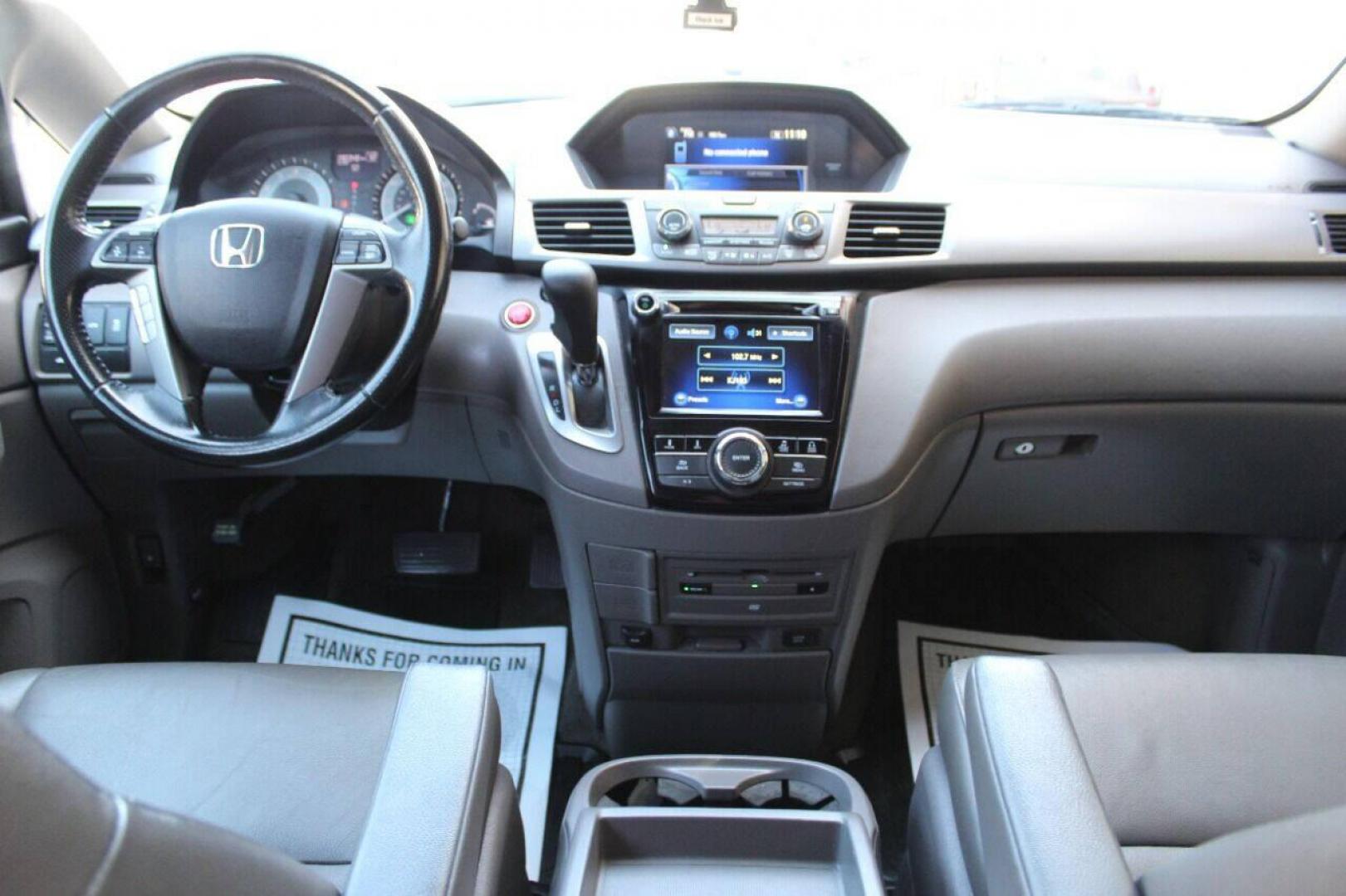 2016 Gray Honda Odyssey EX-L (5FNRL5H64GB) with an 3.5L V6 SOHC 24V engine, 6A transmission, located at 4301 NW 39th , Oklahoma City, OK, 73112, (405) 949-5600, 35.512135, -97.598671 - NO DRIVERS LICENSE NO-FULL COVERAGE INSURANCE-NO CREDIT CHECK. COME ON OVER TO SUPERSPORTS AND TAKE A LOOK AND TEST DRIVE. PLEASE GIVE US A CALL AT (405) 949-5600. NO LICENSIA DE MANEJAR- NO SEGURO DE COBERTURA TOTAL- NO VERIFICACCION DE CREDITO. POR FAVOR VENGAN A SUPERSPORTS, ECHE UN - Photo#17