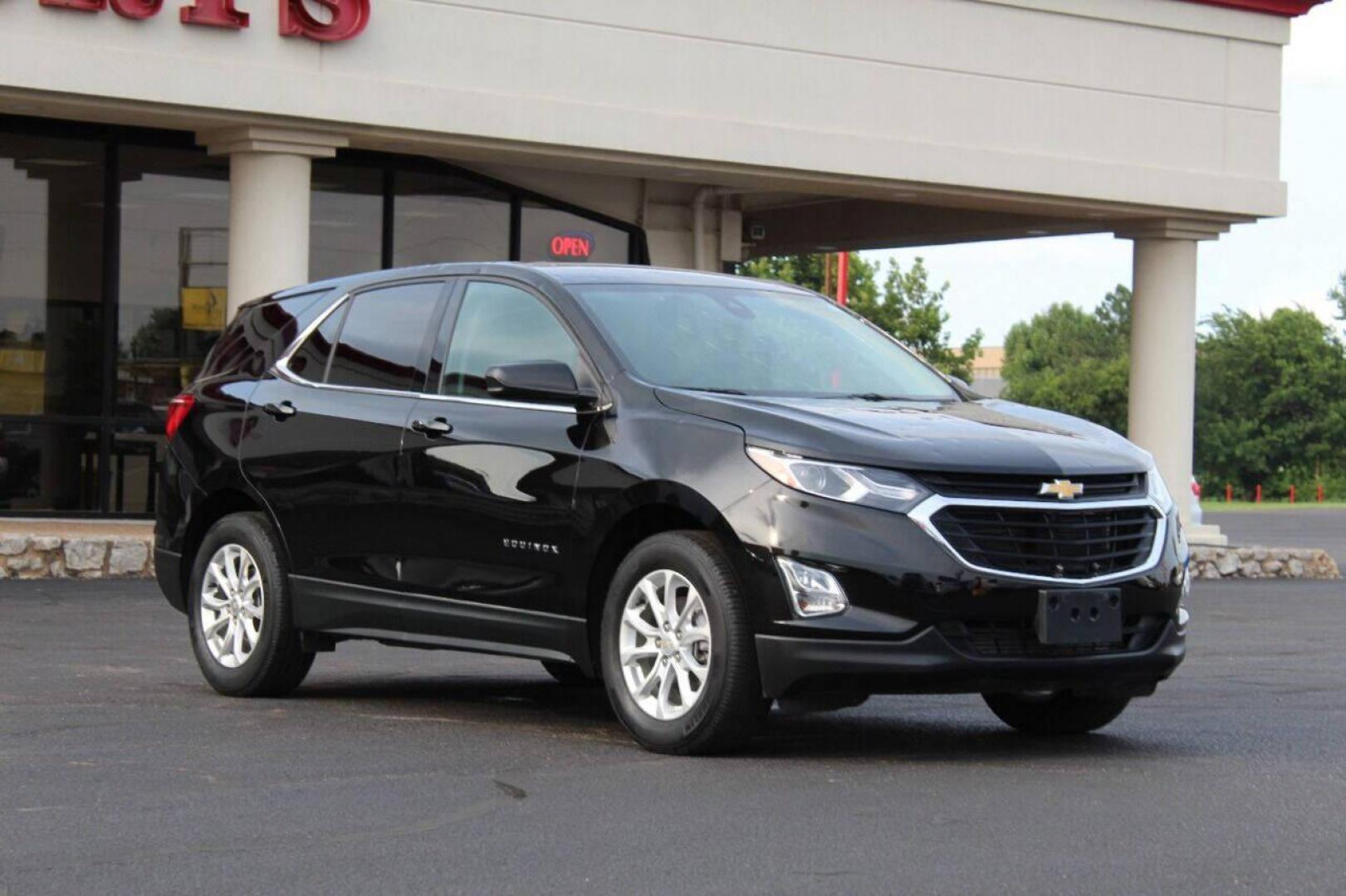 2020 Black Chevrolet Equinox LT 1.5 2WD (2GNAXKEV9L6) with an 1.5L L4 DIR DOHC 16V TURBO engine, 6A transmission, located at 4301 NW 39th , Oklahoma City, OK, 73112, (405) 949-5600, 35.512135, -97.598671 - NO DRIVERS LICENCE NO-FULL COVERAGE INSURANCE-NO CREDIT CHECK. COME ON OVER TO SUPERSPORTS AND TAKE A LOOK AND TEST DRIVE. PLEASE GIVE US A CALL AT (405) 949-5600. NO LICENSIA DE MANEJAR- NO SEGURO DE COBERTURA TOTAL- NO VERIFICACCION DE CREDITO. POR FAVOR VENGAN A SUPERSPORTS, ECHE UN - Photo#0