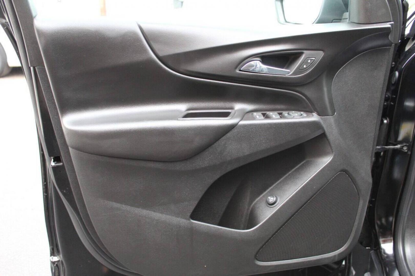 2020 Black Chevrolet Equinox LT 1.5 2WD (2GNAXKEV9L6) with an 1.5L L4 DIR DOHC 16V TURBO engine, 6A transmission, located at 4301 NW 39th , Oklahoma City, OK, 73112, (405) 949-5600, 35.512135, -97.598671 - NO DRIVERS LICENCE NO-FULL COVERAGE INSURANCE-NO CREDIT CHECK. COME ON OVER TO SUPERSPORTS AND TAKE A LOOK AND TEST DRIVE. PLEASE GIVE US A CALL AT (405) 949-5600. NO LICENSIA DE MANEJAR- NO SEGURO DE COBERTURA TOTAL- NO VERIFICACCION DE CREDITO. POR FAVOR VENGAN A SUPERSPORTS, ECHE UN - Photo#16