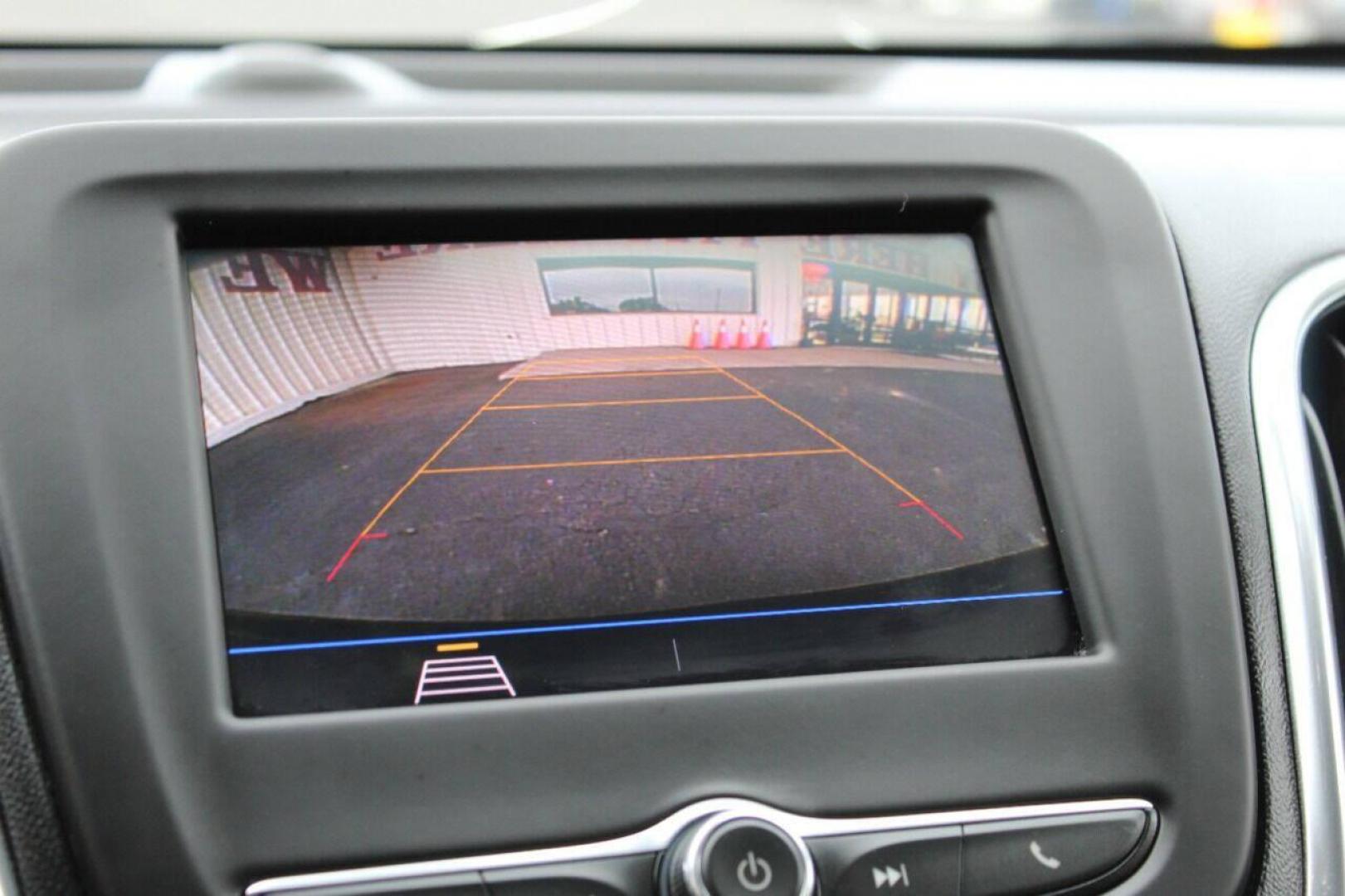 2020 Black Chevrolet Equinox LT 1.5 2WD (2GNAXKEV9L6) with an 1.5L L4 DIR DOHC 16V TURBO engine, 6A transmission, located at 4301 NW 39th , Oklahoma City, OK, 73112, (405) 949-5600, 35.512135, -97.598671 - NO DRIVERS LICENCE NO-FULL COVERAGE INSURANCE-NO CREDIT CHECK. COME ON OVER TO SUPERSPORTS AND TAKE A LOOK AND TEST DRIVE. PLEASE GIVE US A CALL AT (405) 949-5600. NO LICENSIA DE MANEJAR- NO SEGURO DE COBERTURA TOTAL- NO VERIFICACCION DE CREDITO. POR FAVOR VENGAN A SUPERSPORTS, ECHE UN - Photo#18