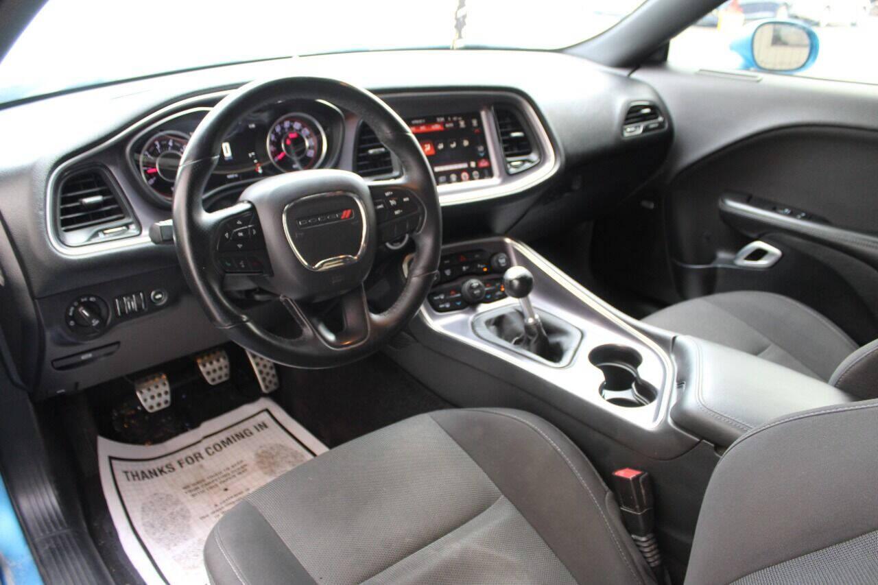 2016 Blue Dodge Challenger R/T Plus (2C3CDZBT4GH) with an 5.7L V8 OHV 16V engine, Manual 6-Speed transmission, located at 4301 NW 39th , Oklahoma City, OK, 73112, (405) 949-5600, 35.512135, -97.598671 - NO DRIVERS LICENCE -NO FULL COVERAGE INSURANCE - NO CREDIT CHECK. COME ON OVER TO SUPERSPORTS, TAKE A LOOK AND TEST DRIVE. PLEASE GIVE US A CALL AT (405) 949-5600. NO LICENCIA DE CONDUCIR - NO SEGURO DE COBERTURA TOTAL - NO VERIFICACION DE CREDITO. VISITENOS EN SUPERSPORTS, MIRE N - Photo#11