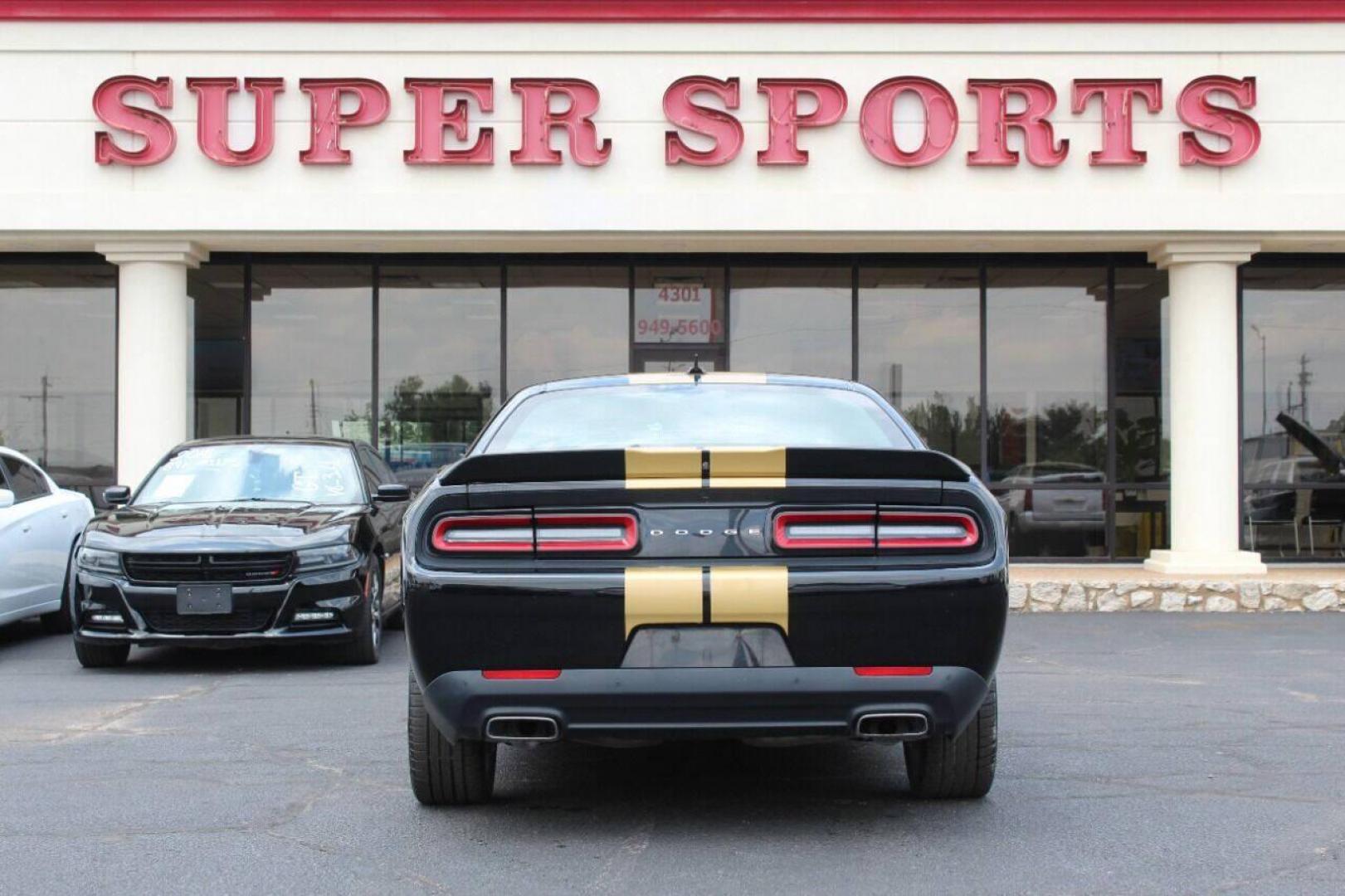 2018 Black Dodge Challenger SXT (2C3CDZAG4JH) with an 3.6L V6 DOHC 24V engine, 8A transmission, located at 4301 NW 39th , Oklahoma City, OK, 73112, (405) 949-5600, 35.512135, -97.598671 - Photo#4