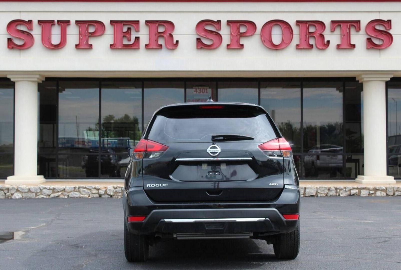 2018 Black Nissan Rogue S AWD (KNMAT2MV1JP) with an 2.5L L4 DOHC 16V engine, CVT transmission, located at 4301 NW 39th , Oklahoma City, OK, 73112, (405) 949-5600, 35.512135, -97.598671 - NO DRIVERS LICENCE NO-FULL COVERAGE INSURANCE-NO CREDIT CHECK. COME ON OVER TO SUPERSPORTS AND TAKE A LOOK AND TEST DRIVE. PLEASE GIVE US A CALL AT (405) 949-5600. NO LICENSIA DE MANEJAR- NO SEGURO DE COBERTURA TOTAL- NO VERIFICACCION DE CREDITO. POR FAVOR VENGAN A SUPERSPORTS, ECHE UN - Photo#4