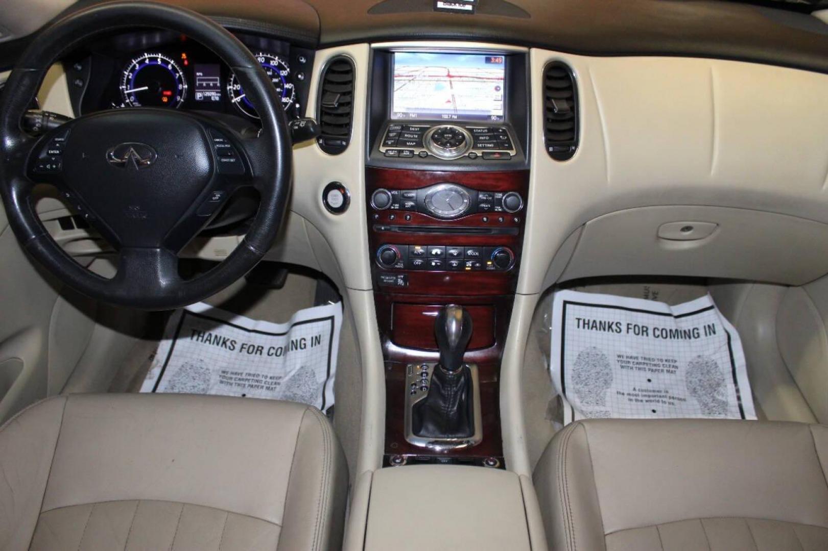 2016 Purple Infiniti QX50 Base AWD (JN1BJ0RR7GM) with an 3.7L V6 DOHC 24V engine, 7A transmission, located at 4301 NW 39th , Oklahoma City, OK, 73112, (405) 949-5600, 35.512135, -97.598671 - NO DRIVERS LICENCE NO-FULL COVERAGE INSURANCE-NO CREDIT CHECK. COME ON OVER TO SUPERSPORTS AND TAKE A LOOK AND TEST DRIVE. PLEASE GIVE US A CALL AT (405) 949-5600 . NO LICENSIA DE MANEJAR- NO SEGURO DE COBERTURA TOTAL- NO VERIFICACCION DE CREDITO. POR FAVOR VENGAN A SUPERSPORTS, ECHE UN - Photo#18