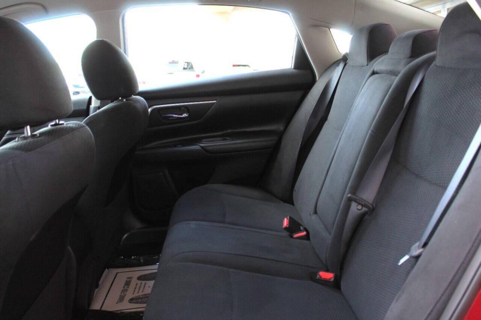 2015 Red Nissan Altima 2.5 S (1N4AL3AP7FC) with an 2.5L L4 DOHC 16V engine, Continuously Variable Transmission transmission, located at 4301 NW 39th , Oklahoma City, OK, 73112, (405) 949-5600, 35.512135, -97.598671 - NO DRIVERS LICENCE NO-FULL COVERAGE INSURANCE-NO CREDIT CHECK. COME ON OVER TO SUPERSPORTS AND TAKE A LOOK AND TEST DRIVE. PLEASE GIVE US A CALL AT (405) 949-5600. NO LICENSIA DE MANEJAR- NO SEGURO DE COBERTURA TOTAL- NO VERIFICACCION DE CREDITO. POR FAVOR VENGAN A SUPERSPORTS, - Photo#14