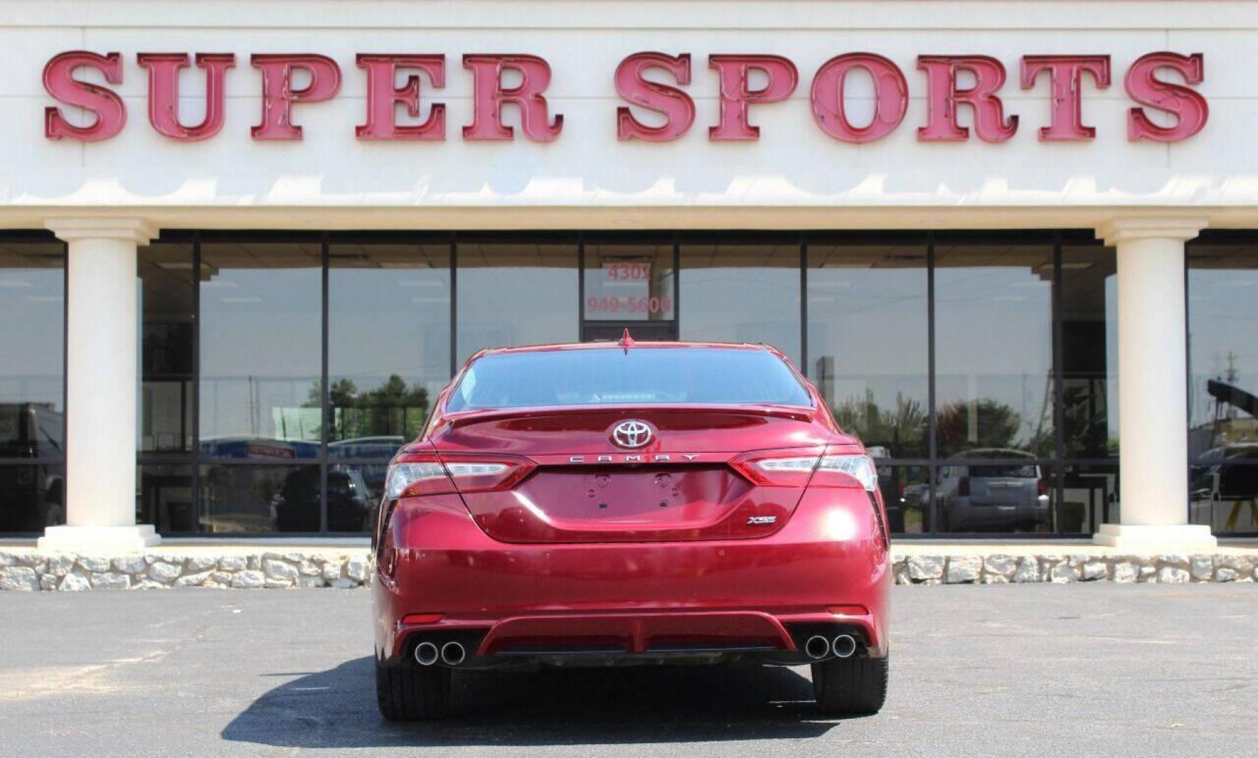 2018 Maroon Toyota Camry XSE (4T1B61HK5JU) with an 2.5L L4 DOHC 16V engine, 8A transmission, located at 4301 NW 39th , Oklahoma City, OK, 73112, (405) 949-5600, 35.512135, -97.598671 - NO DRIVERS LICENCE NO-FULL COVERAGE INSURANCE-NO CREDIT CHECK. COME ON OVER TO SUPERSPORTS AND TAKE A LOOK AND TEST DRIVE. PLEASE GIVE US A CALL AT (405) 949-5600. NO LICENSIA DE MANEJAR- NO SEGURO DE COBERTURA TOTAL- NO VERIFICACCION DE CREDITO. POR FAVOR VENGAN A SUPERSPORTS, ECHE UN - Photo#4